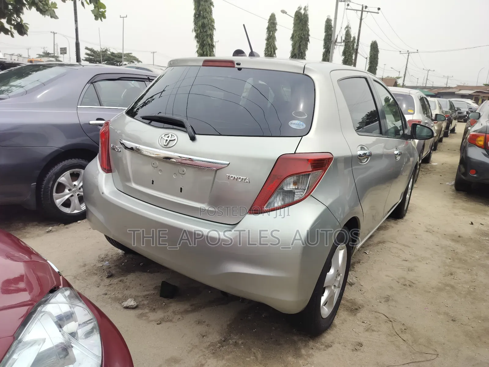 Toyota Yaris SE Hatchback 5dr 2013 Gray