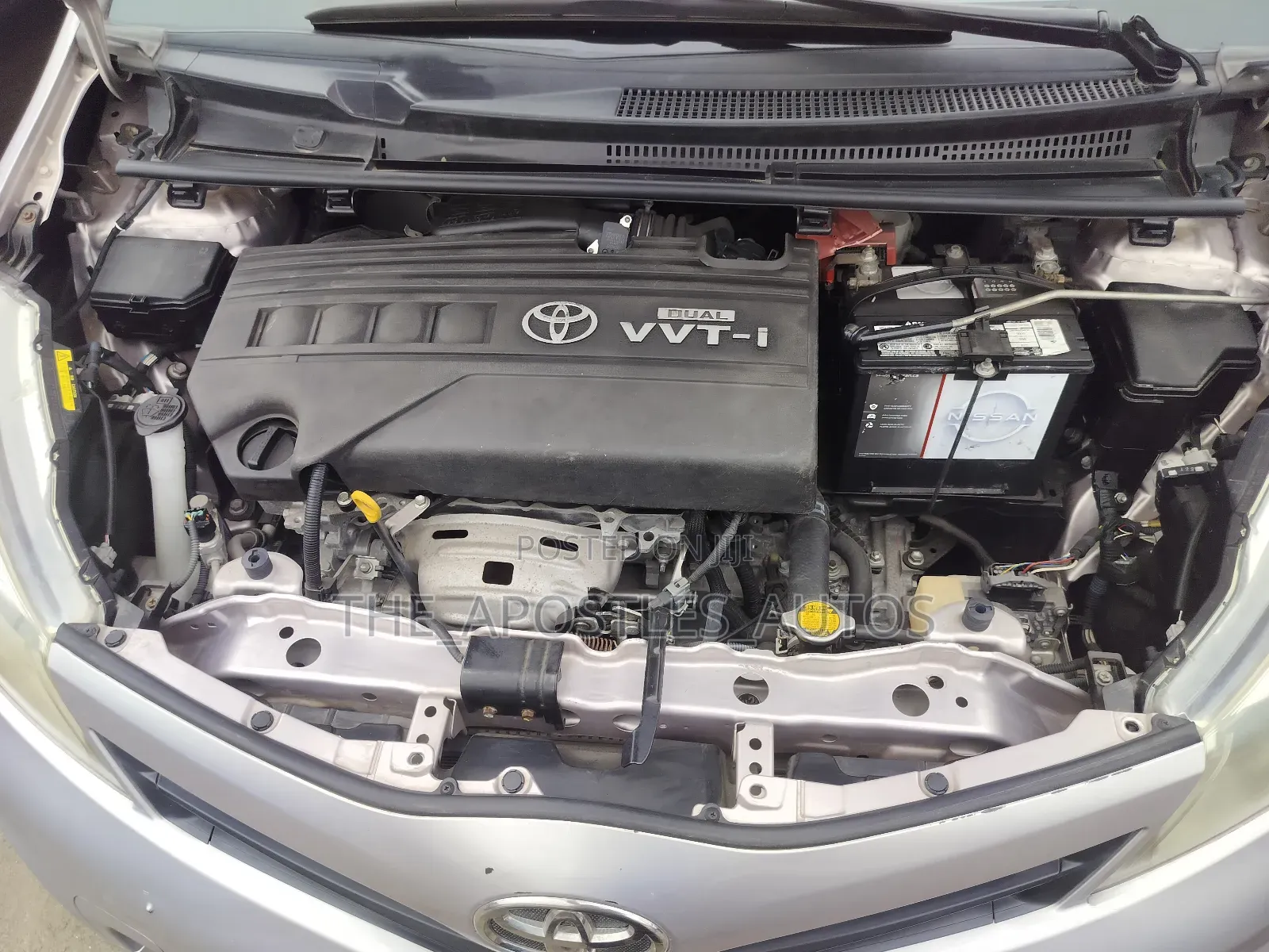 Toyota Yaris LE Hatchback 5dr 2014 Silver
