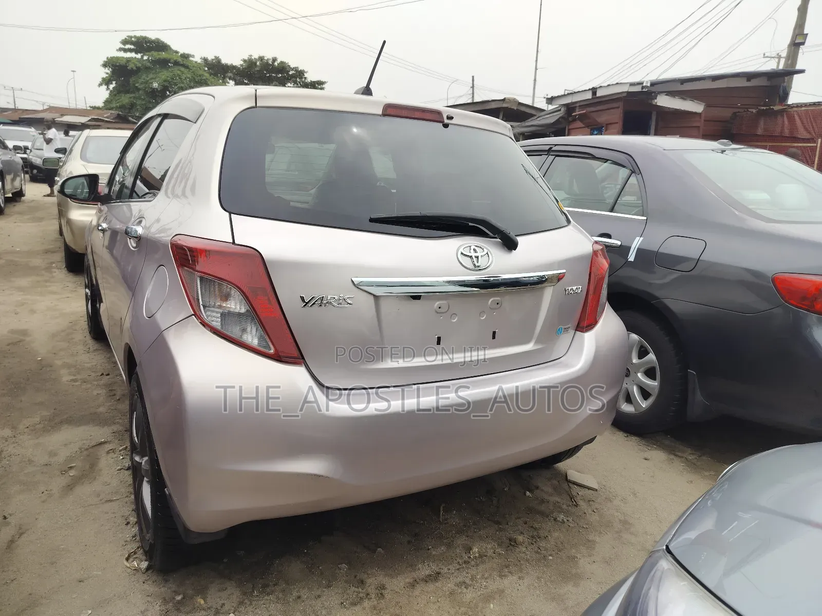 Toyota Yaris LE Hatchback 5dr 2014 Silver