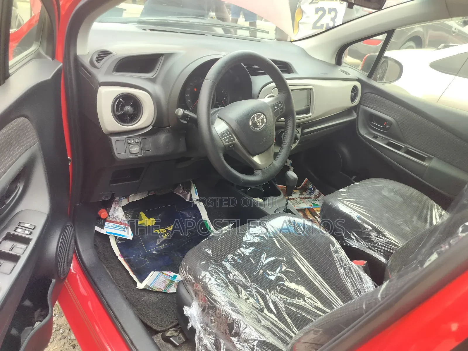 Toyota Yaris LE Hatchback 3dr 2016 Red