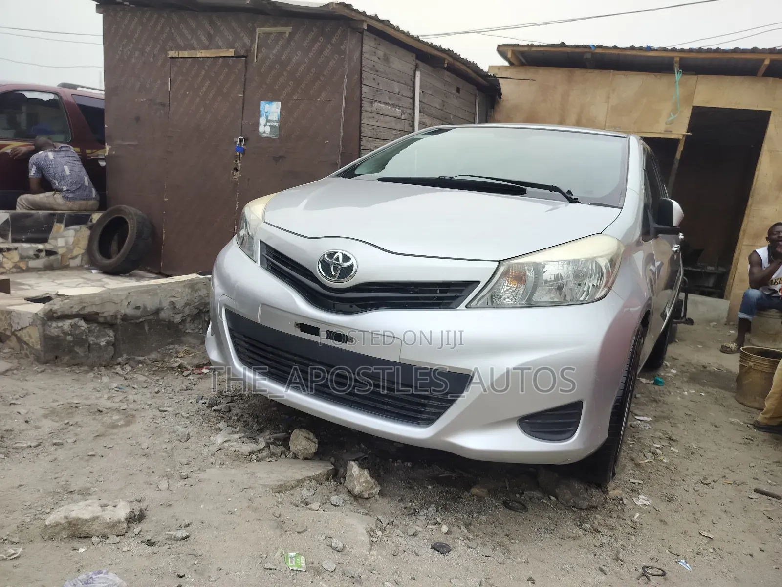 Toyota Yaris LE Hatchback 3dr 2014 Silver