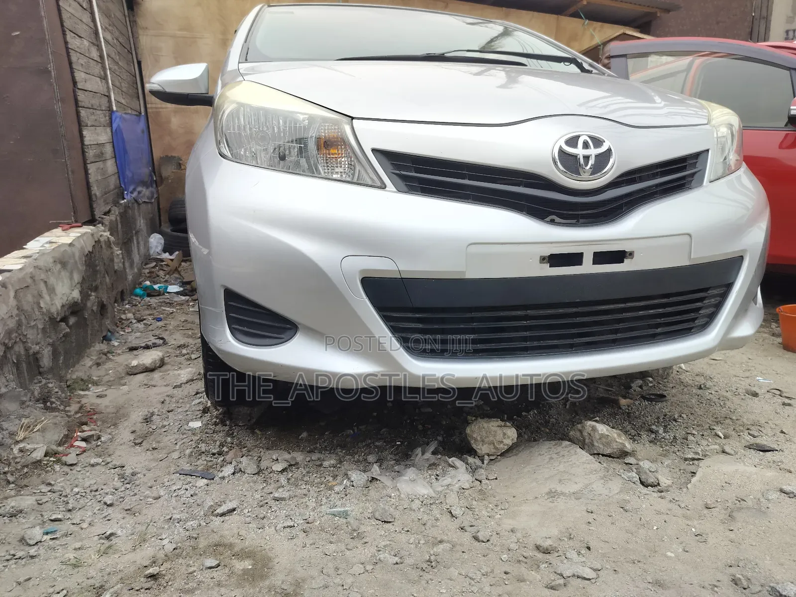 Toyota Yaris LE Hatchback 3dr 2014 Silver