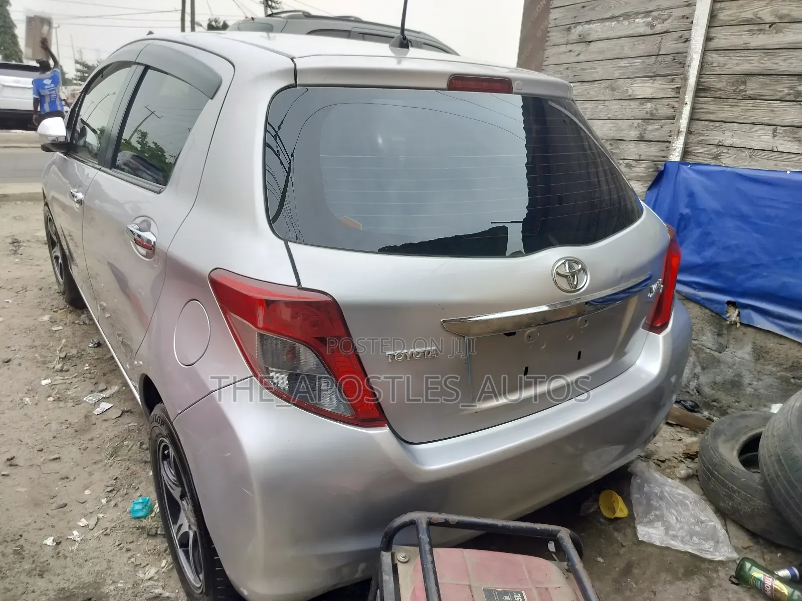 Toyota Yaris L Hatchback 3dr 2013 Silver
