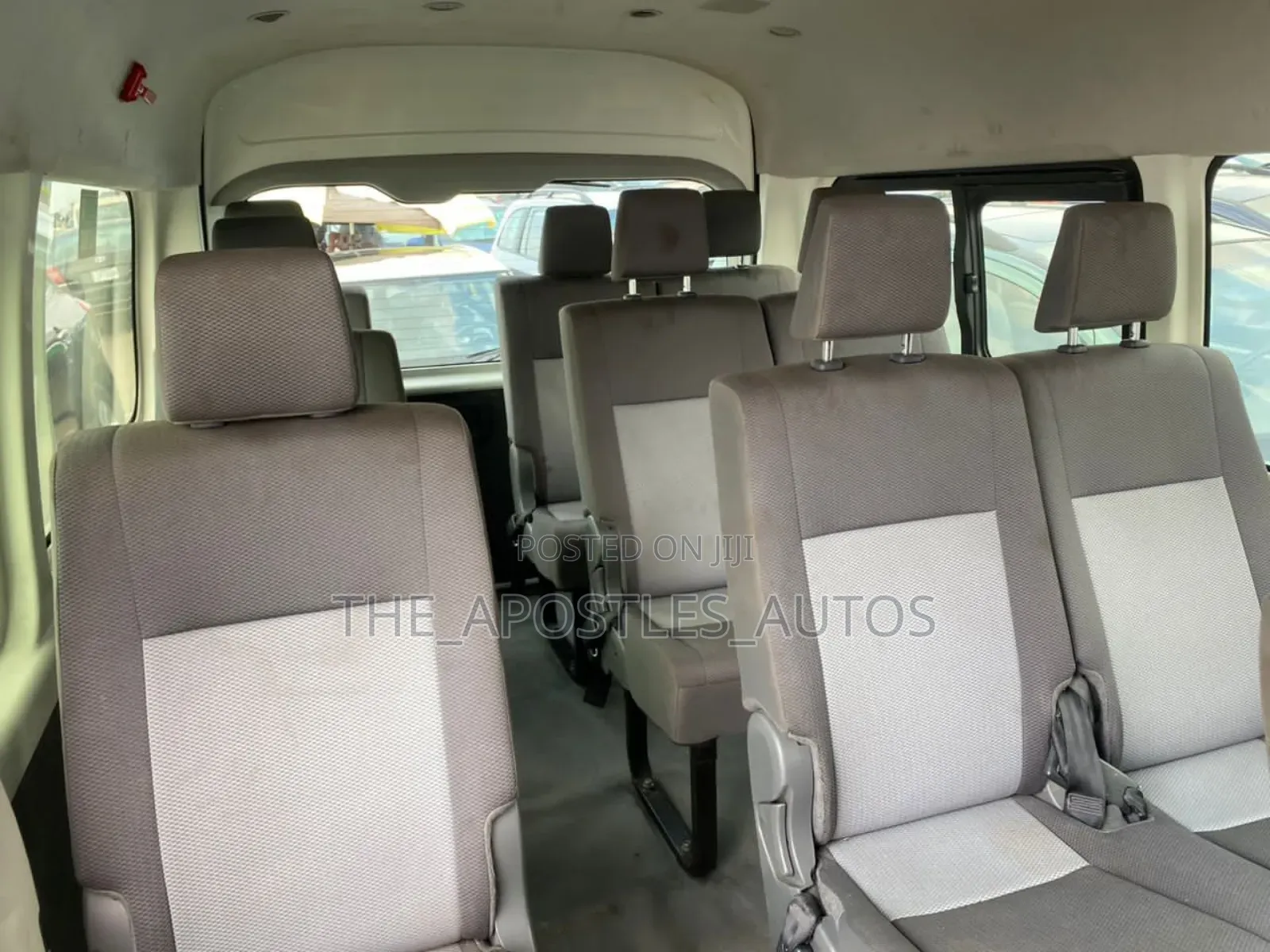 Toyota HiAce 2021 White