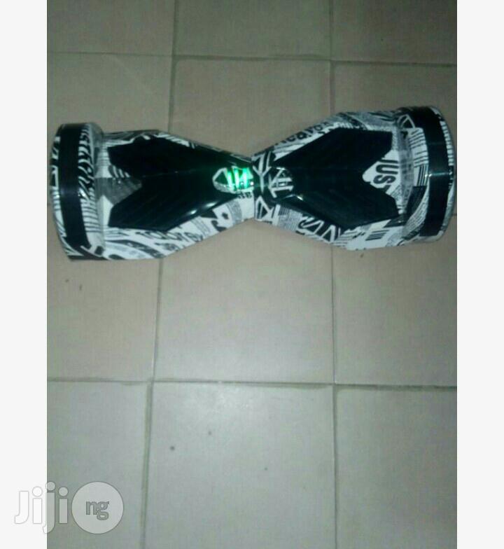 Hova Board With Bluetooth Speaker