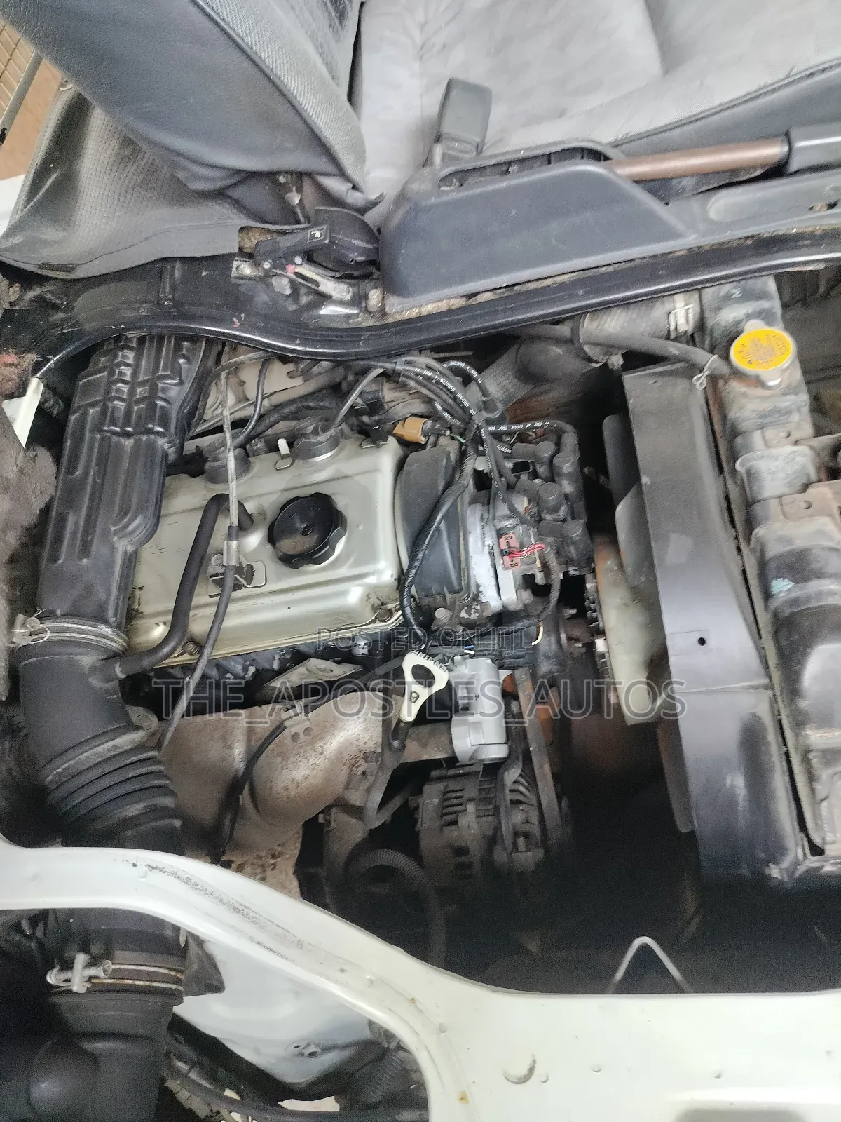 Mitsubishi L300 2006 White