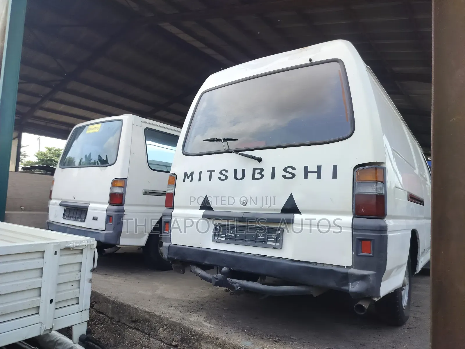 Mitsubishi L300 2006 White