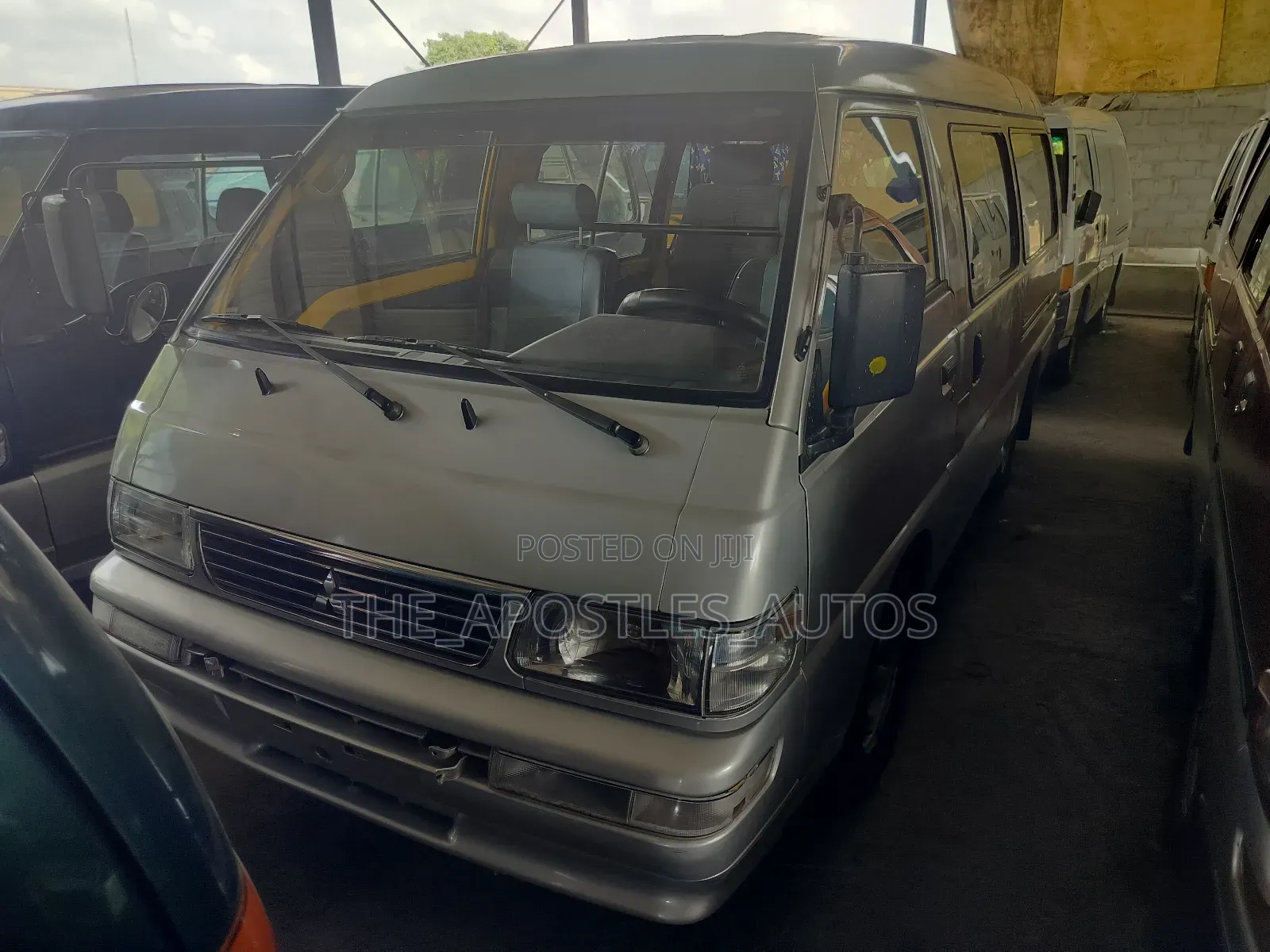 Mitsubishi Delica 2010 Silver