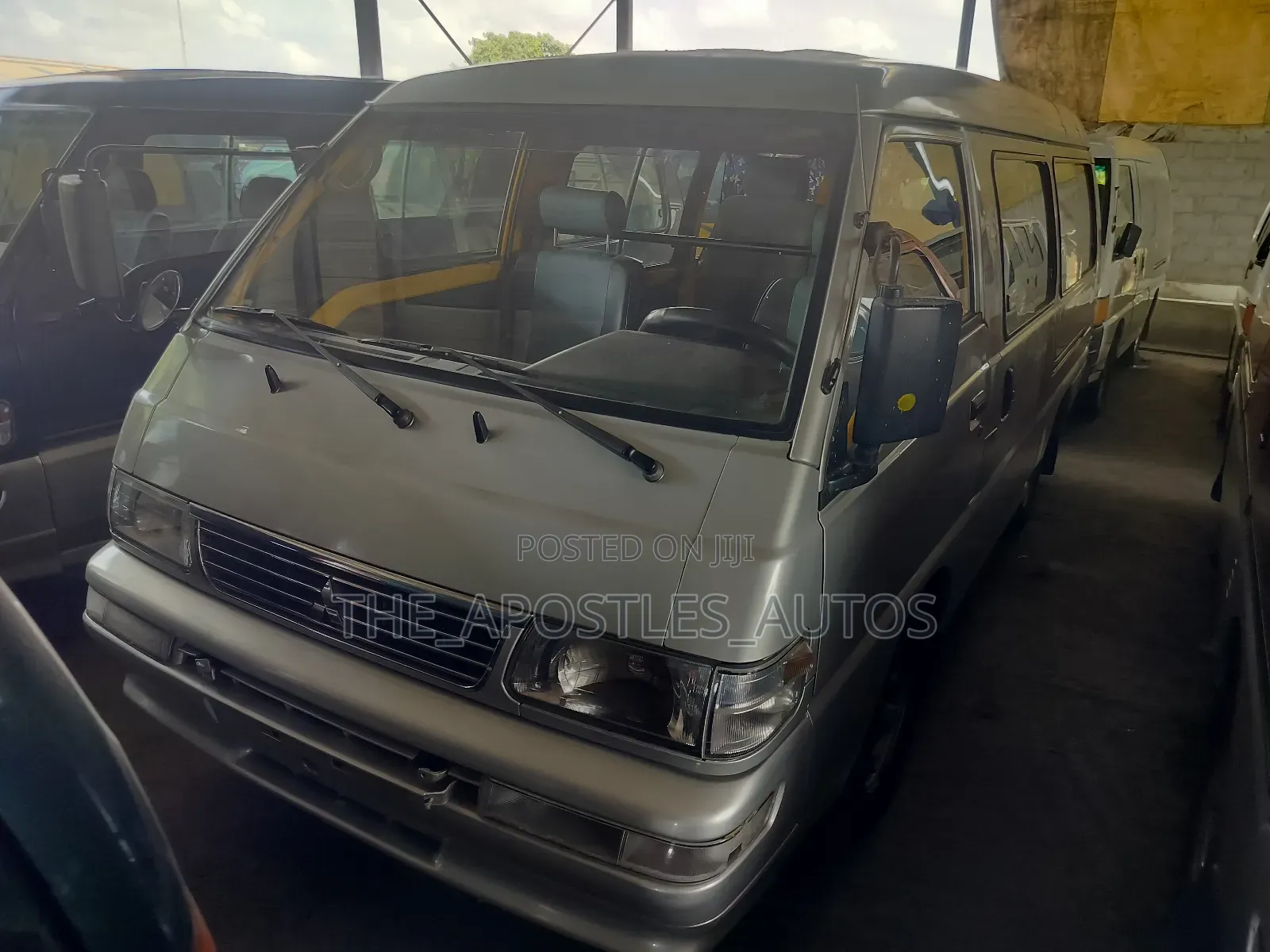 Mitsubishi Delica 2010 Silver