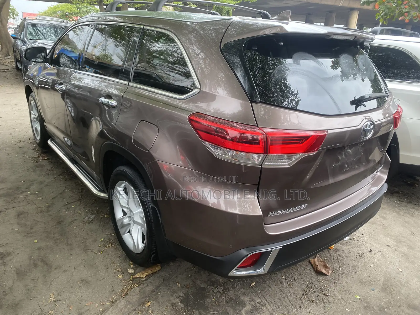 Toyota Highlander Limited 2019 Brown
