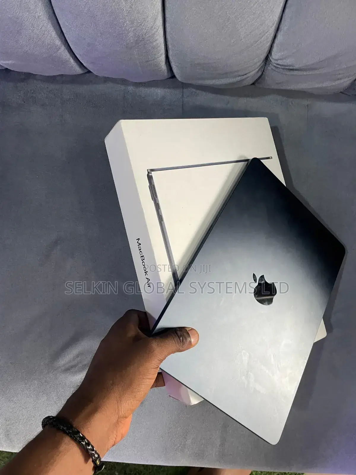 Laptop Apple MacBook Air 2022 M2 8GB Apple M2 SSD 256GB