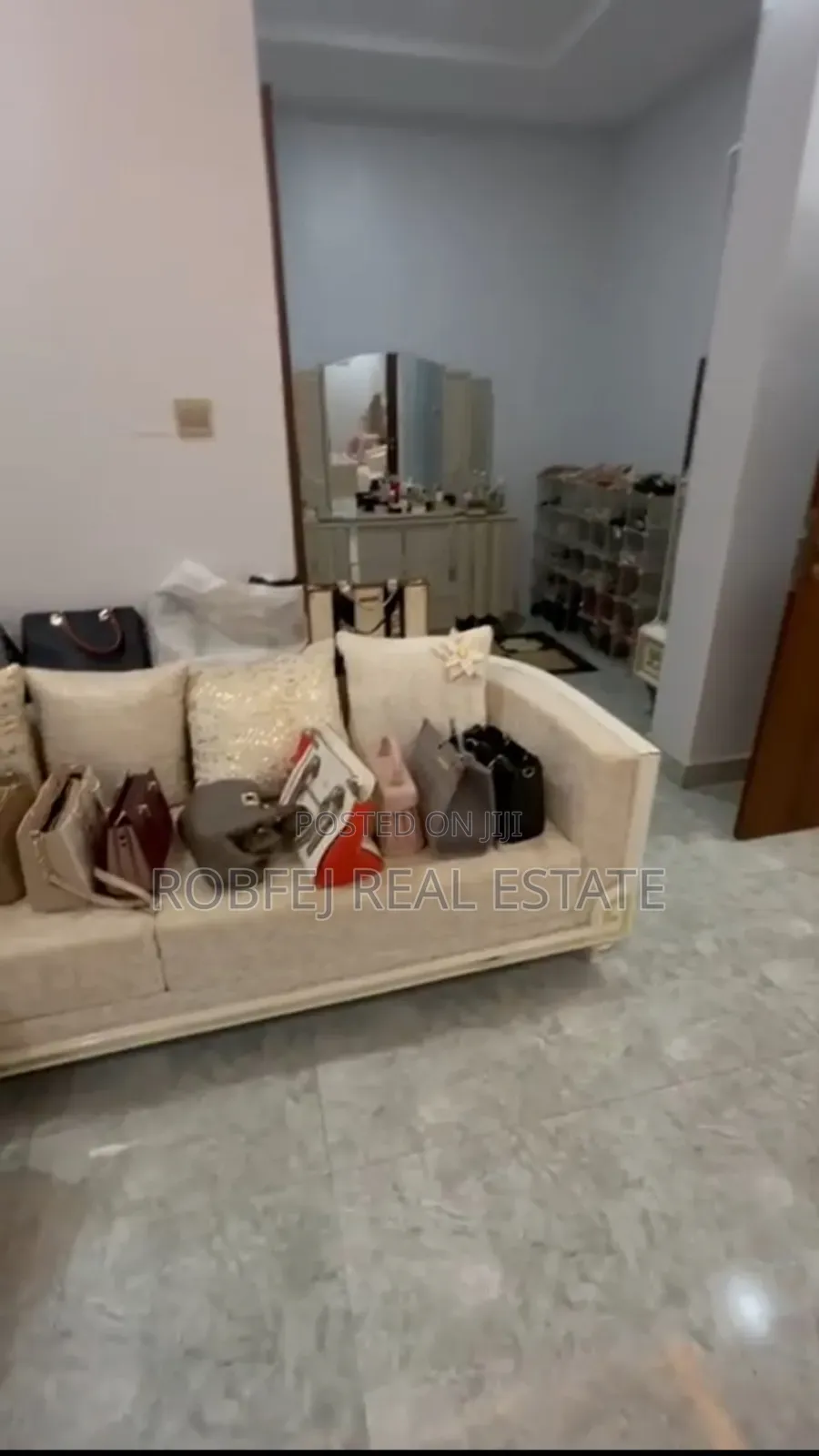 Furnished 5bdrm Duplex in Life Camp for sale