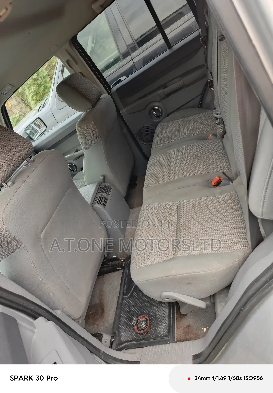 Jeep Commander 5.7 V8 Hemi 2006 Silver