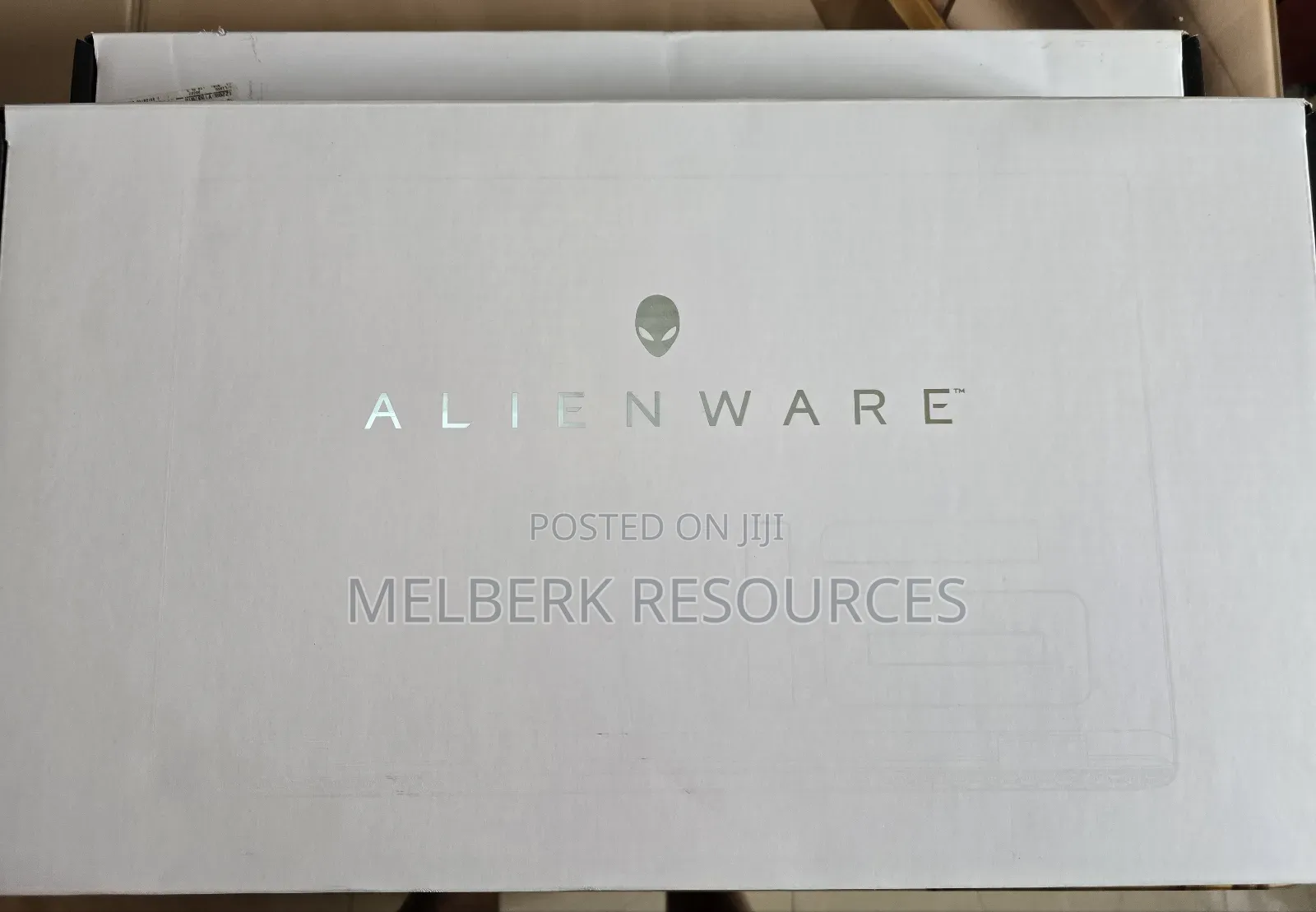 New Laptop Alienware M16 R2 32GB Intel Core Ultra 7 SSD 1T
