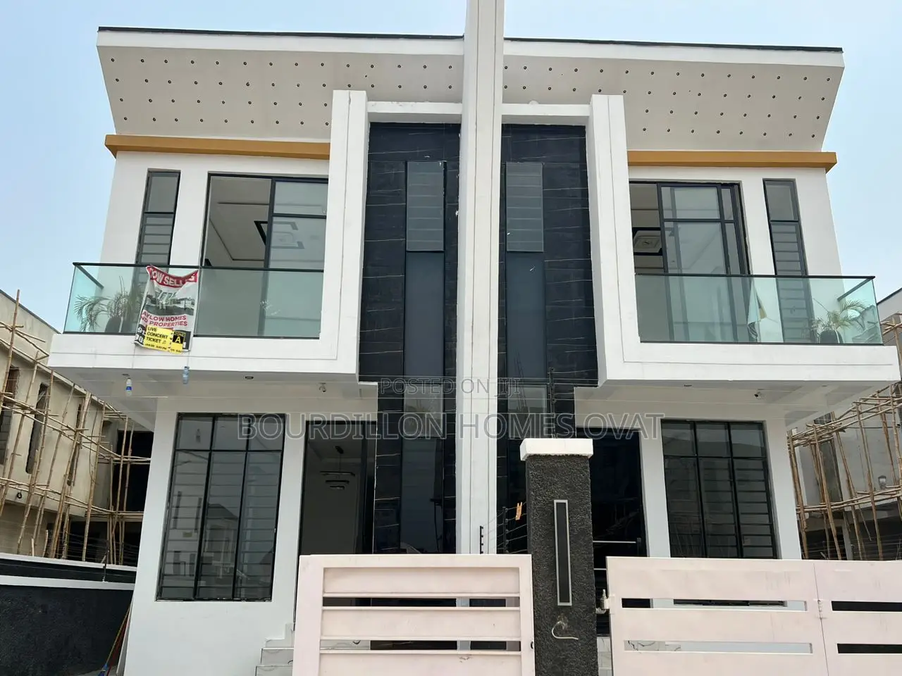 4bdrm Duplex in Ikota for sale