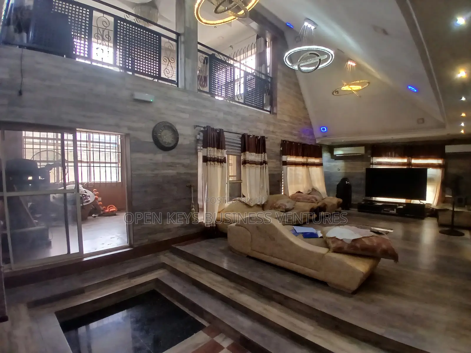 3bdrm Duplex in Olonde, Ologuneru for sale
