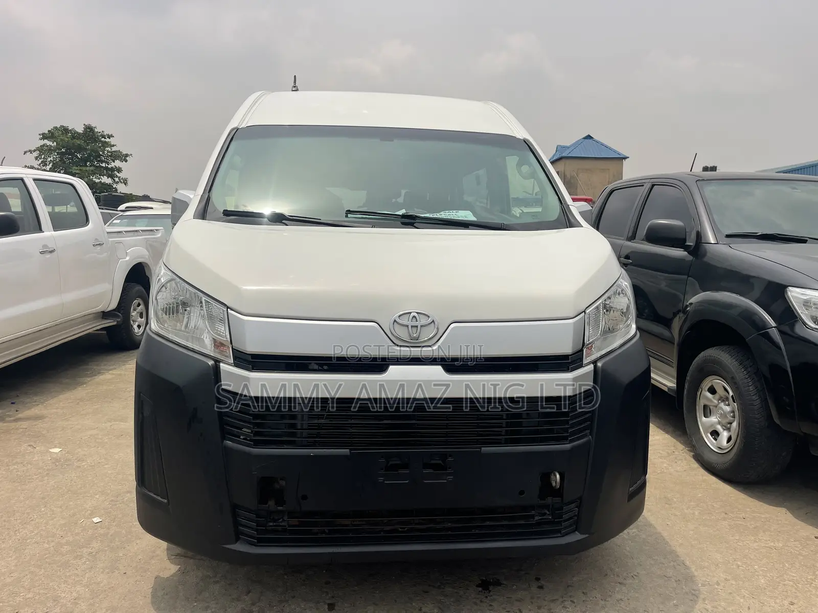 Toyota HiAce 2019 White