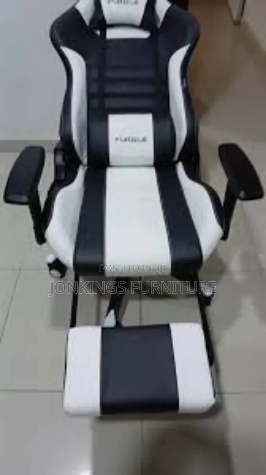 High Class Furgle Swivel Chair