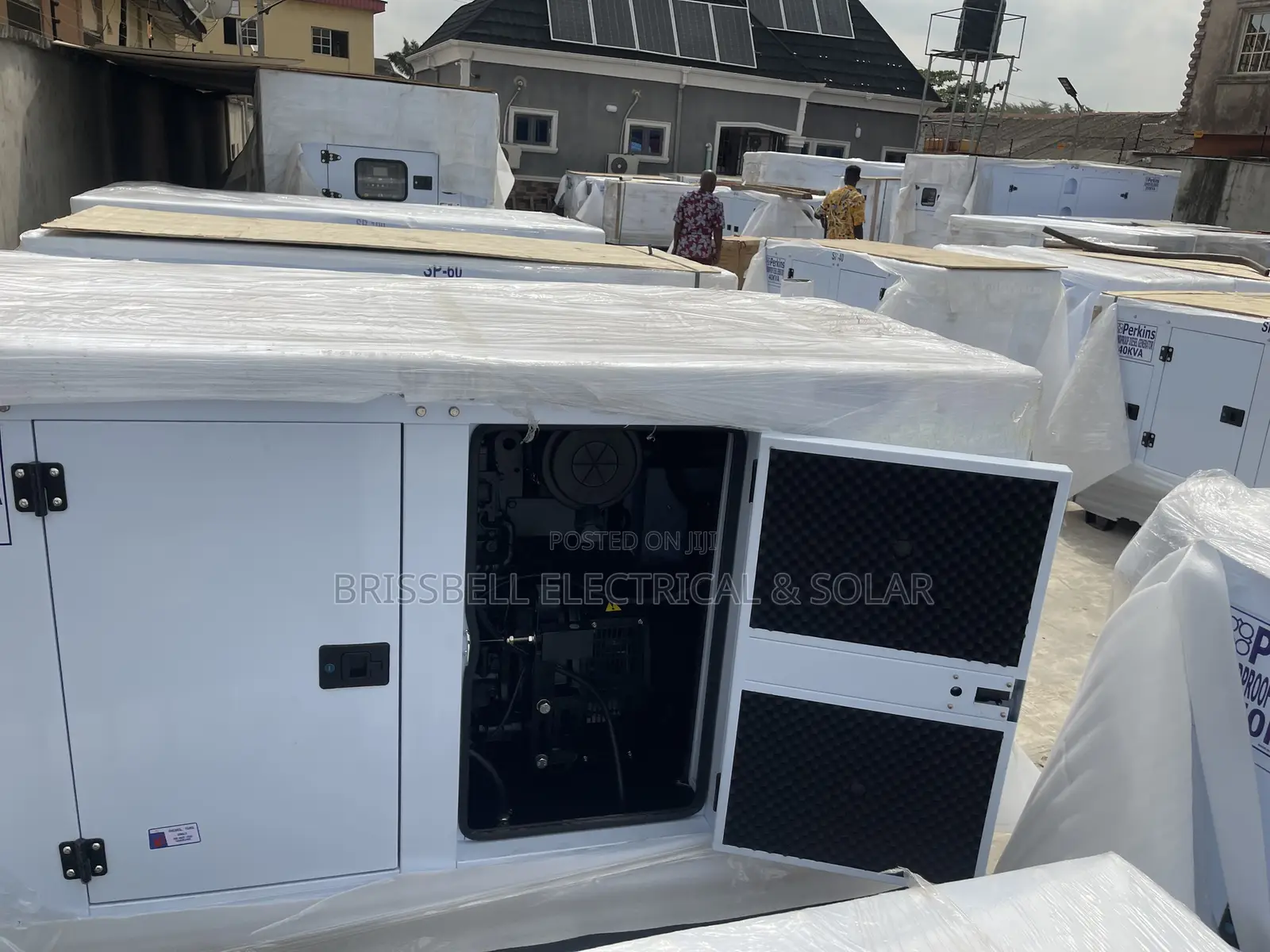 Genuine England Perkins Soundproof Diesel Generator 100kva