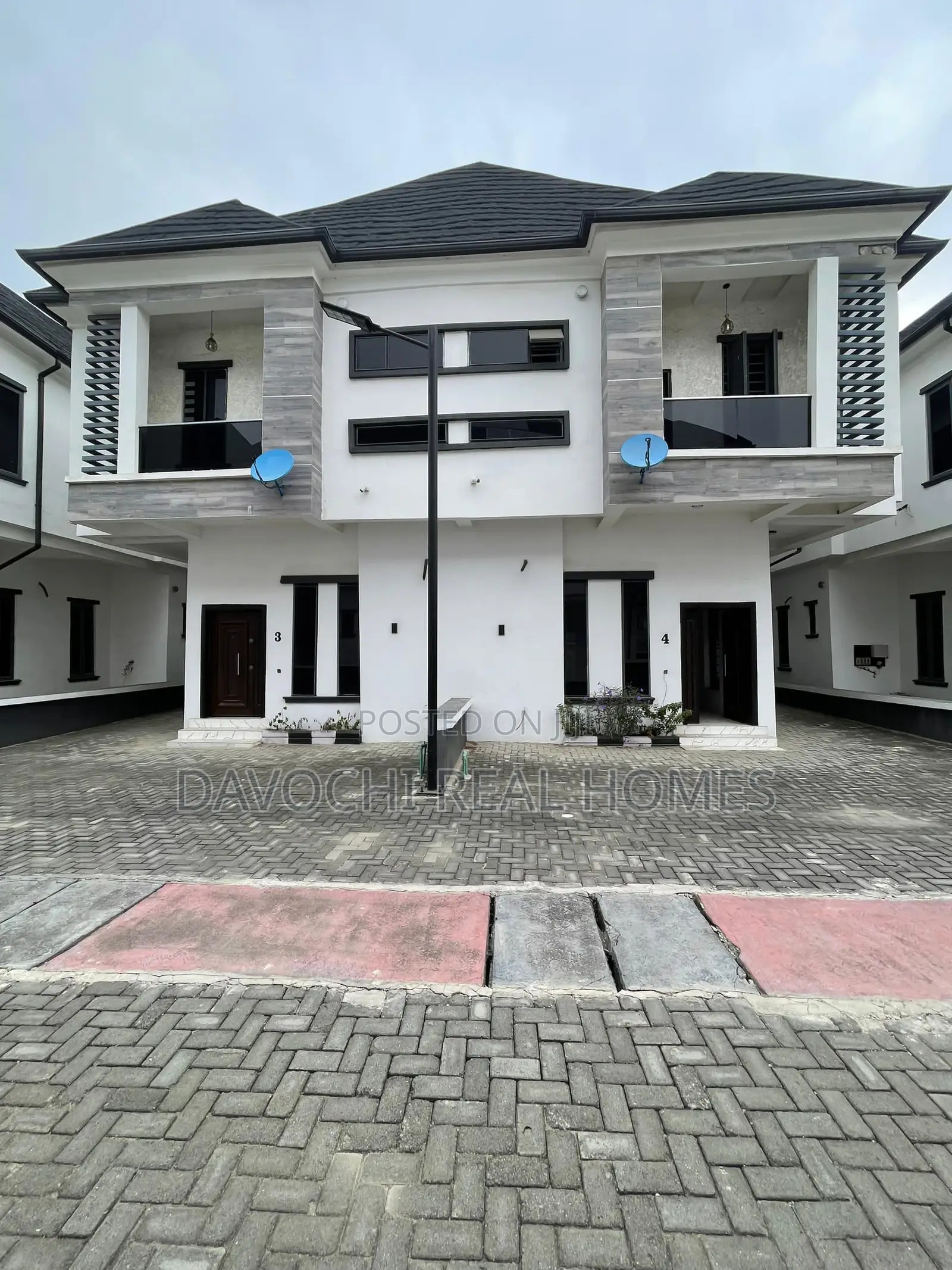 4bdrm Duplex in Orchid Road, Lekki for sale