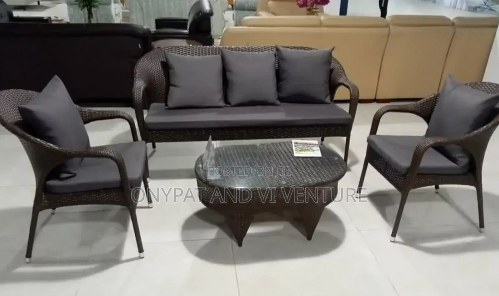 Rattan Made Sofa Set by 5seater With Table