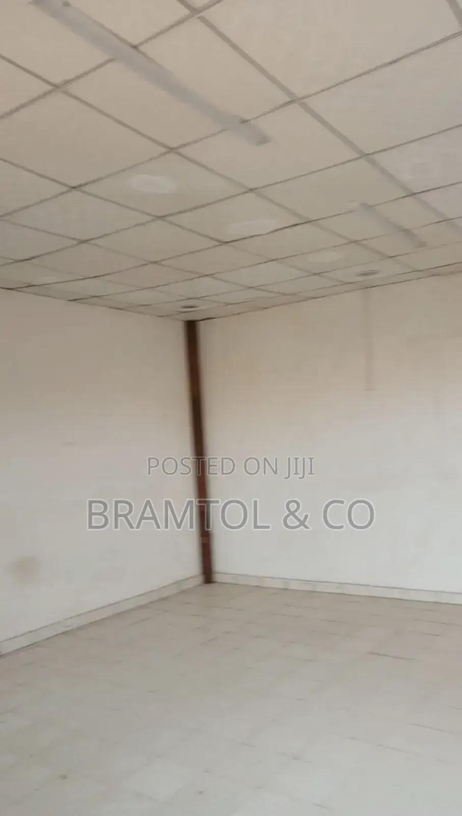3rd Floor Office or Shop Space in Wuye