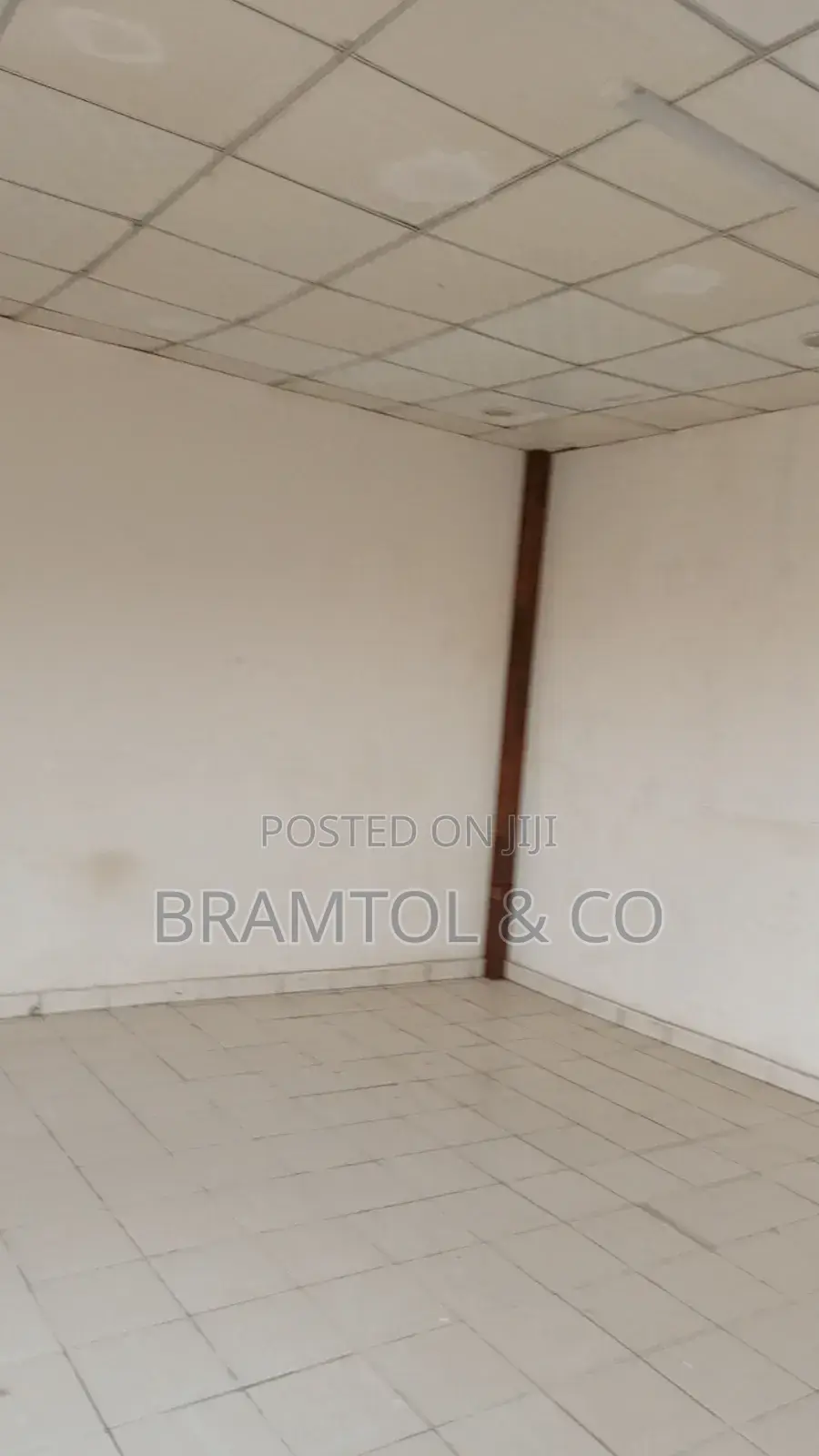 3rd Floor Office or Shop Space in Wuye