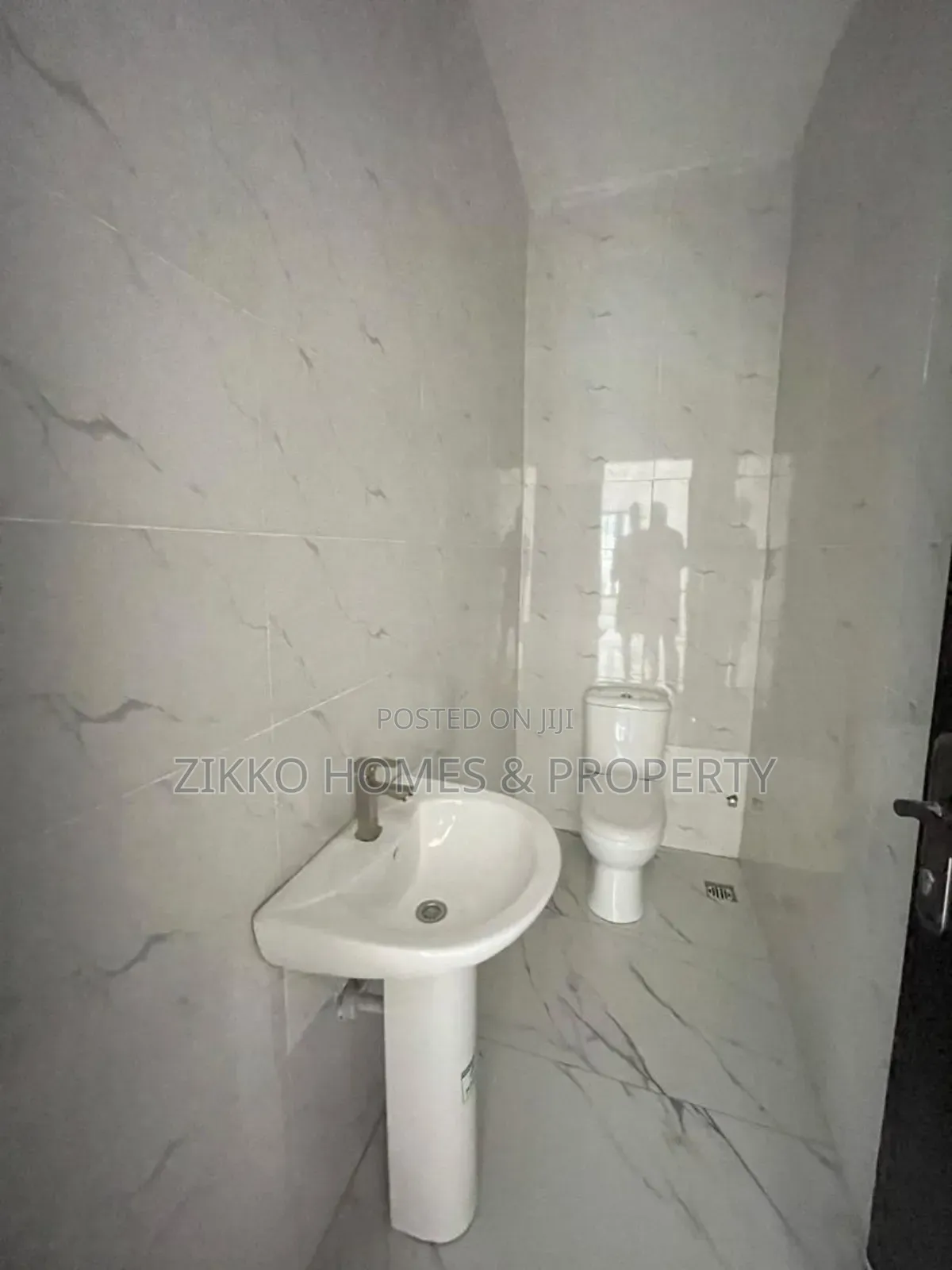 4bdrm Townhouse/Terrace In Ikate, Lekki For Sale