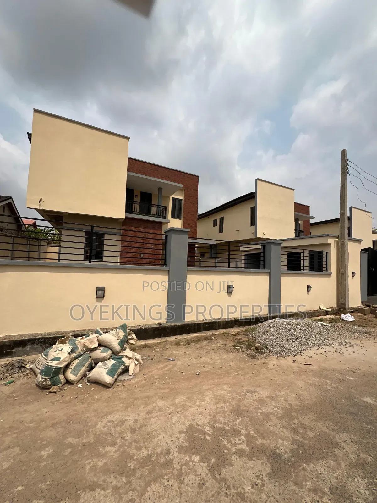 3bdrm Duplex in Plantation Estate for sale