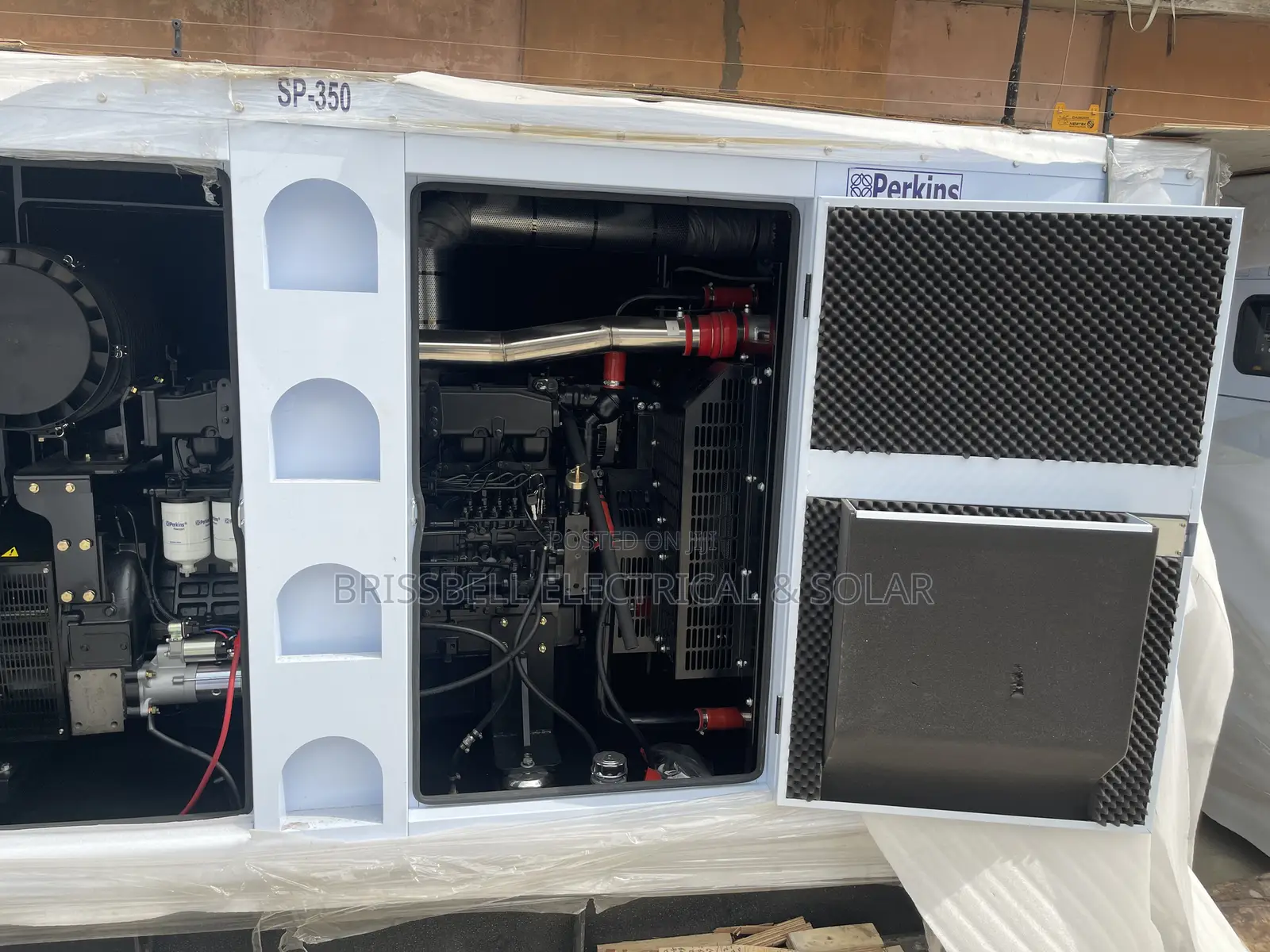 Super England Perkins Soundproof Diesel Generator 350kva