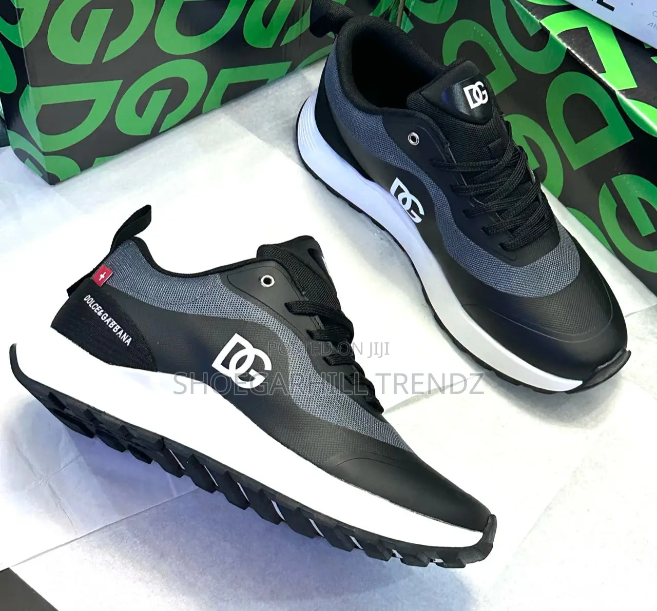 Dolce and Gabana Unisex Sneakers Available in 2 Colours