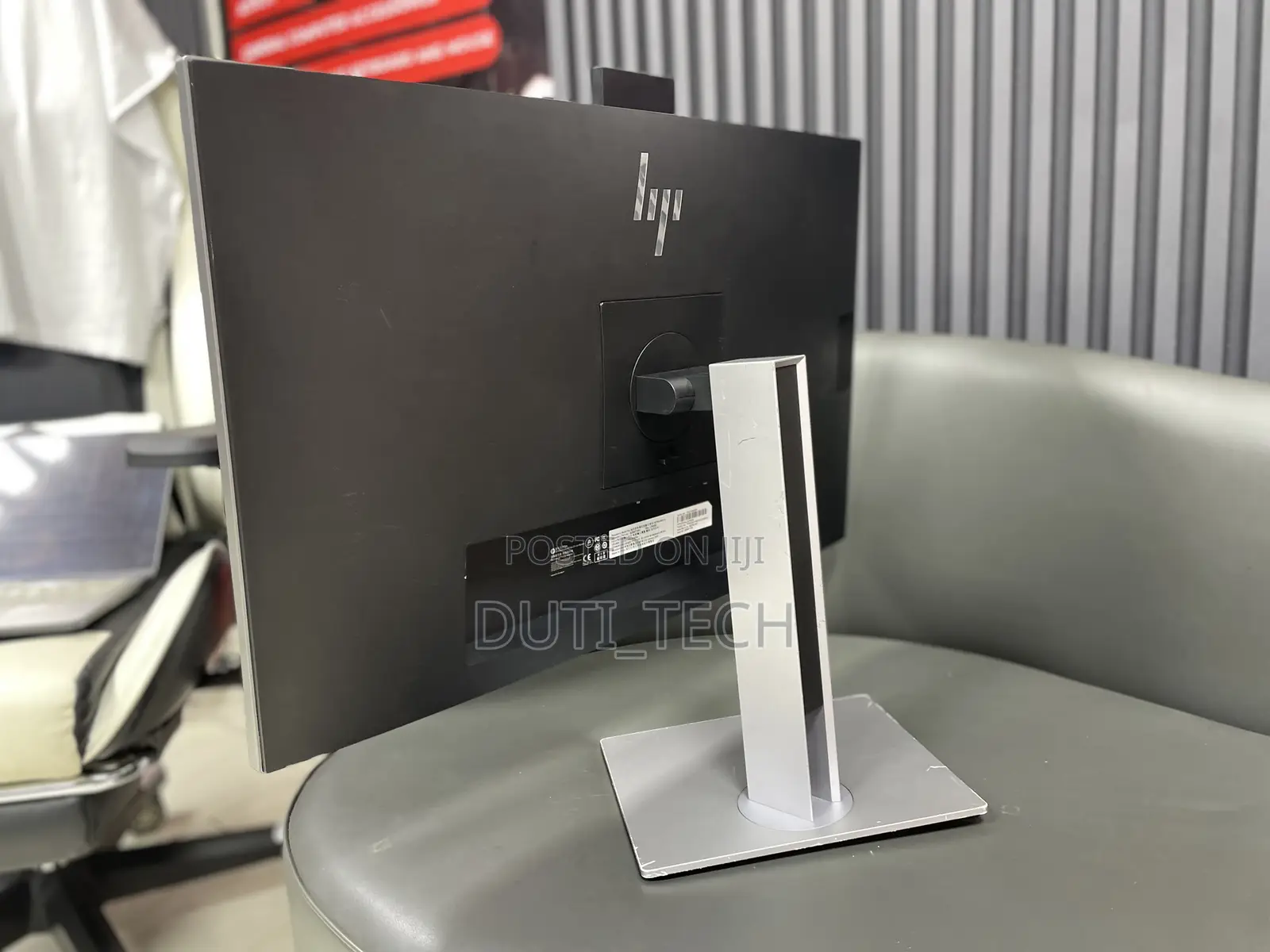 Hp E243m 24” FHD Ips Built-in Speakers Webcam Monitor