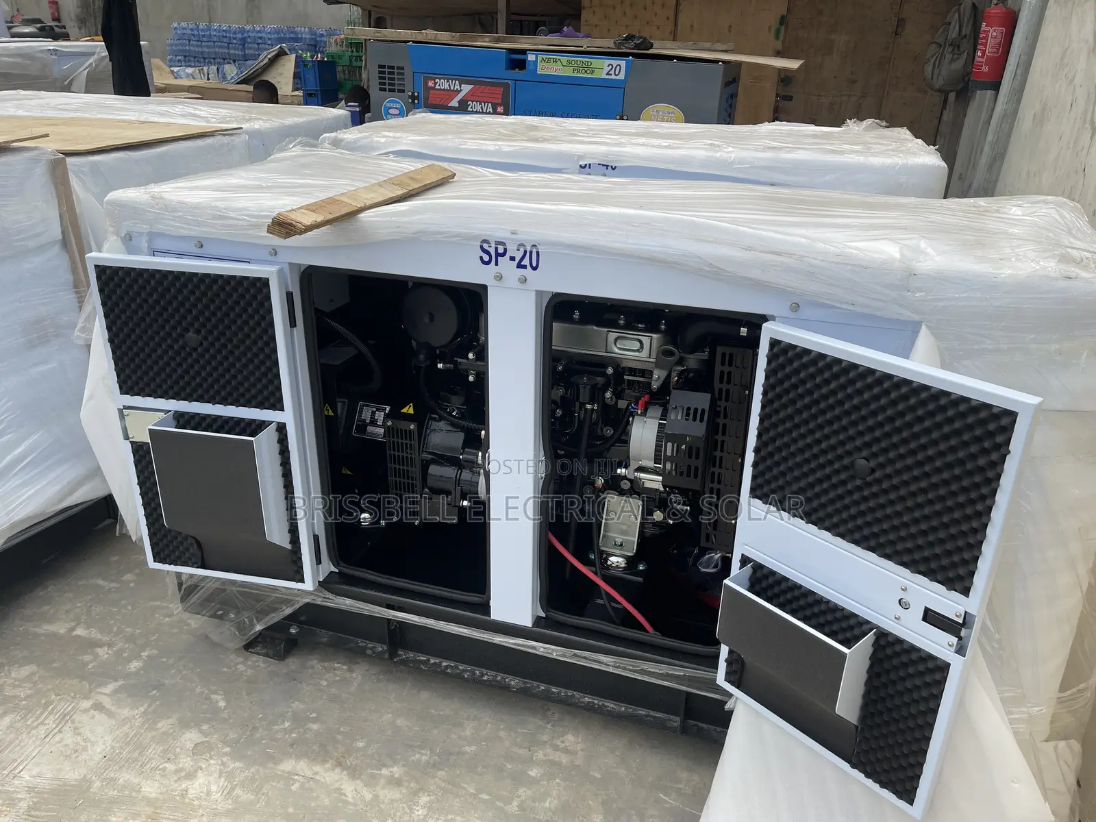 Superbly England Perkins Soundproof Diesel Generator 20kva
