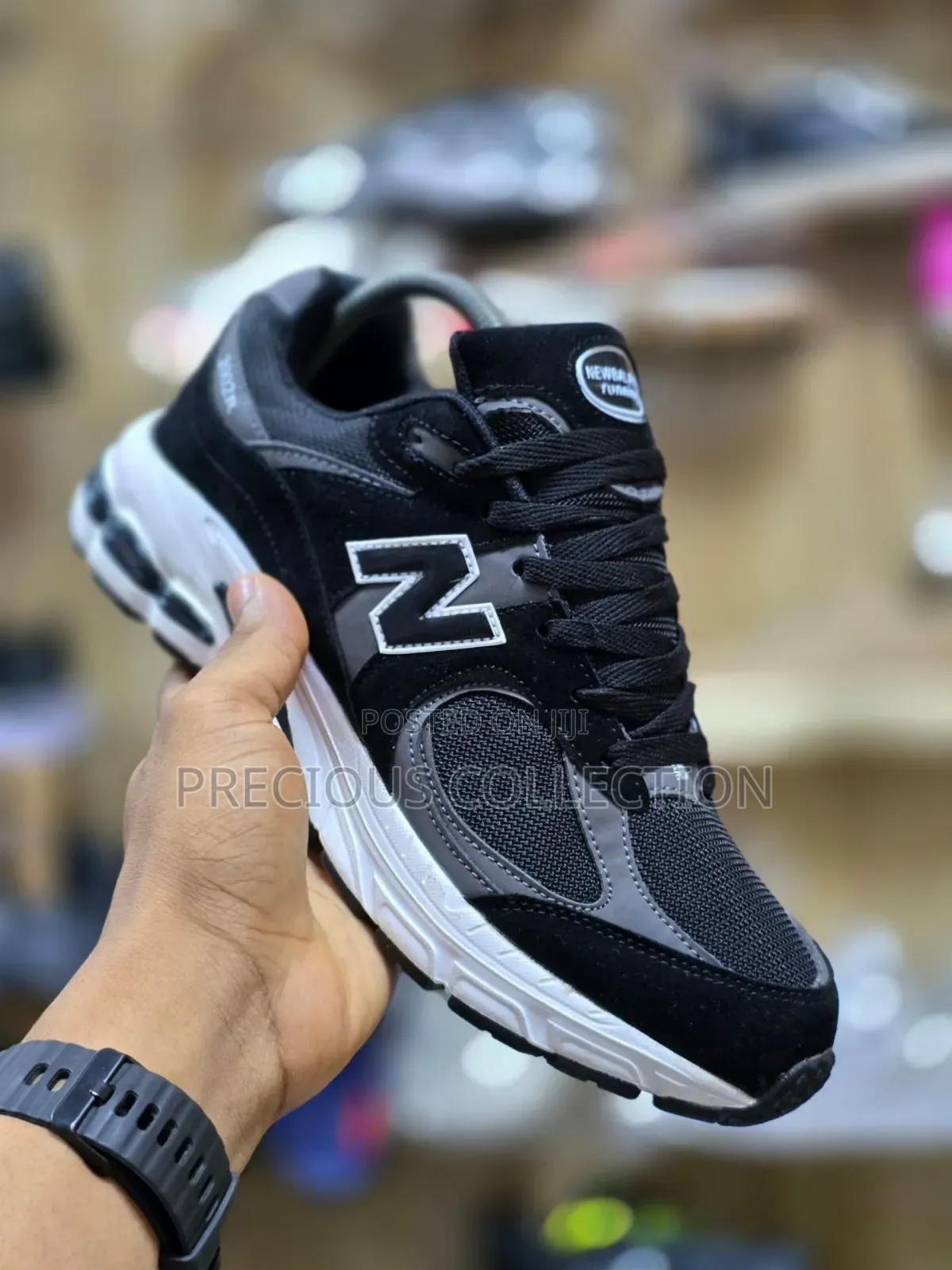 Unisex New Balance Sneakers With Lace