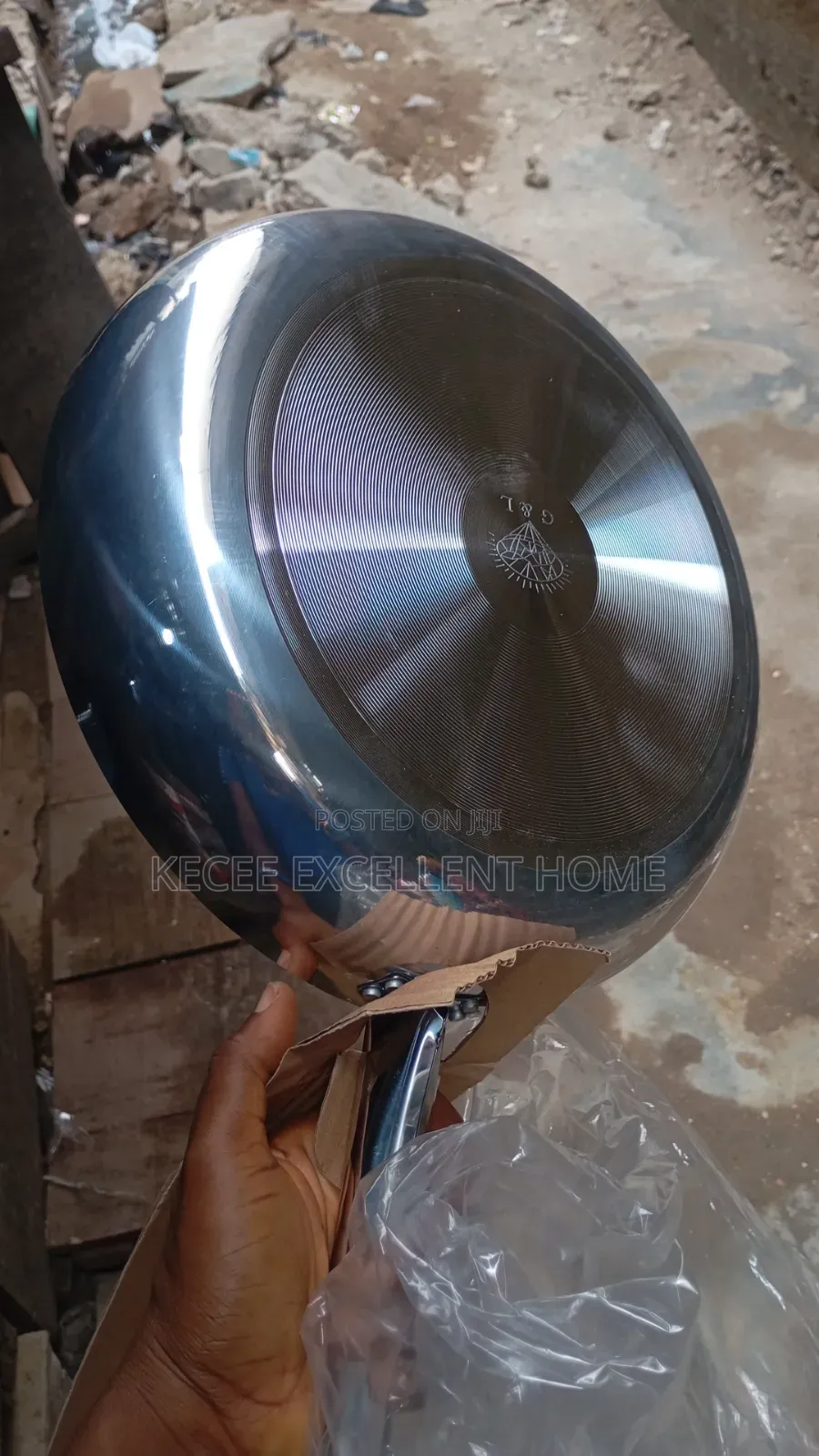Non Stick Stainless Quality Fry Pan 28 Cm