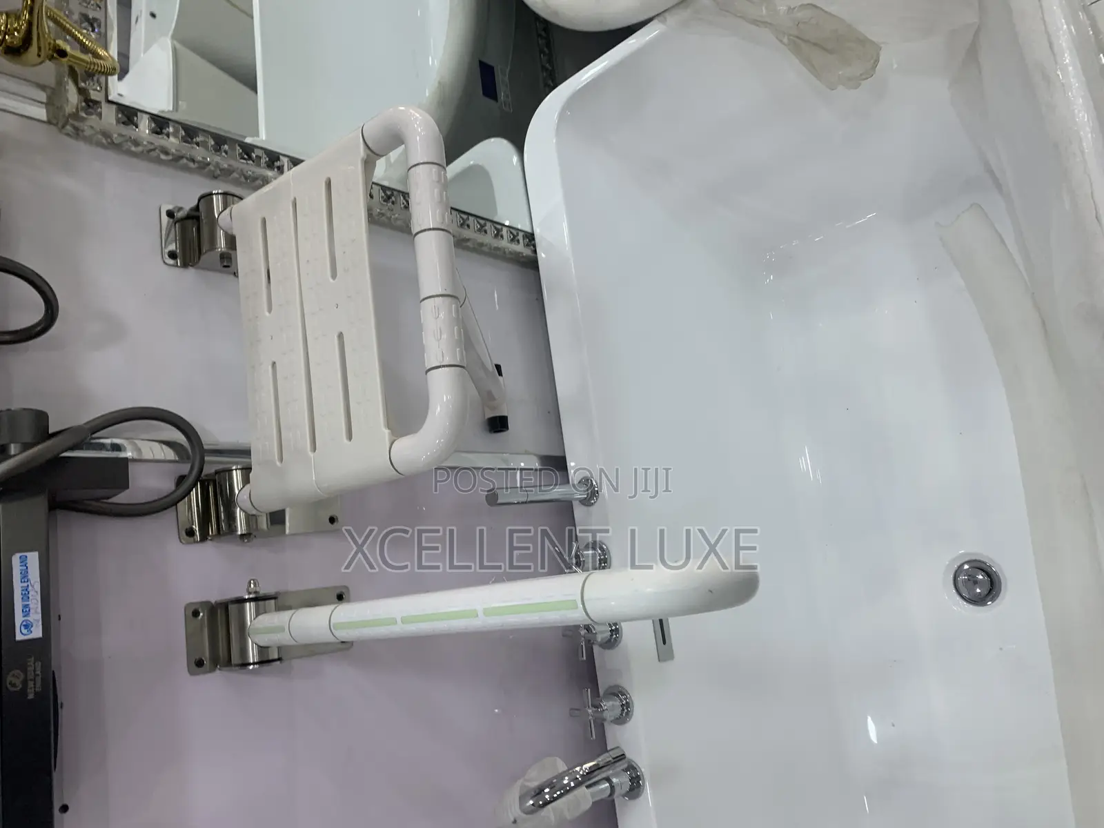 Bathroom Shower Stool  And Arm Rest For Elderly People