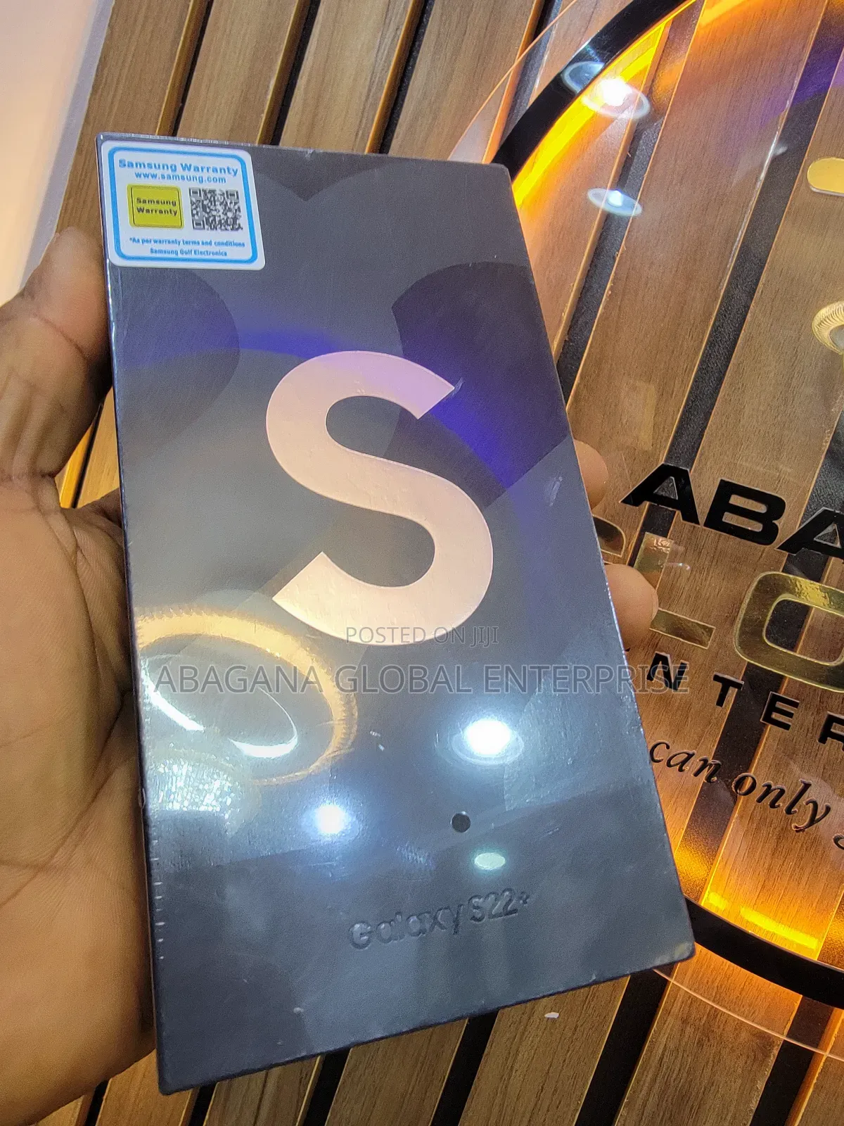 New Samsung Galaxy S22+ 5G 256 GB Gold