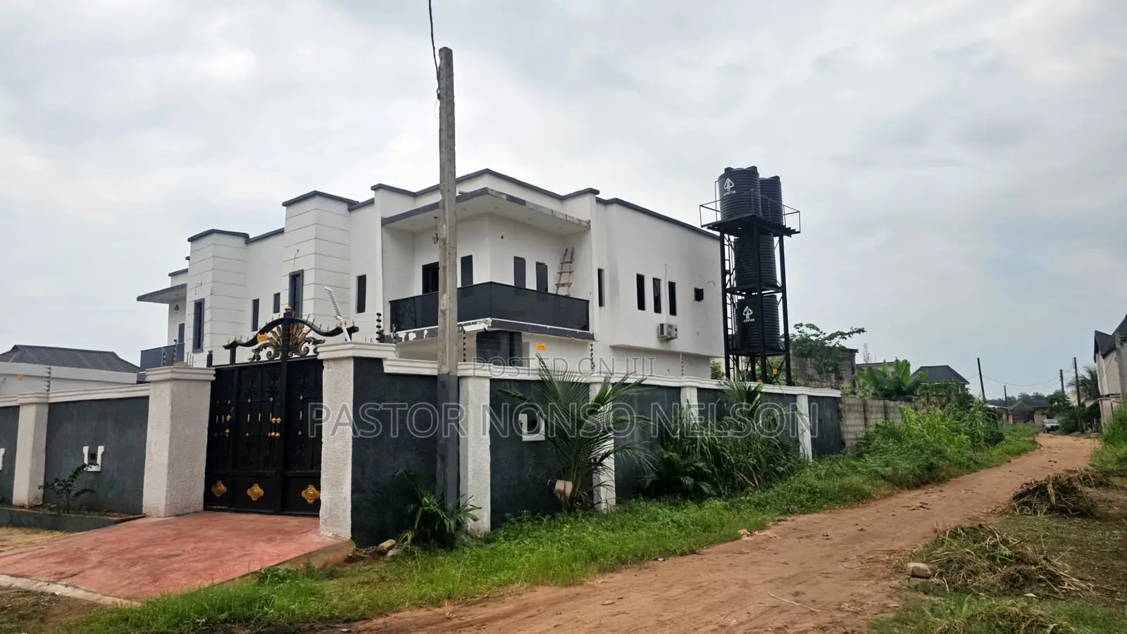 Furnished 7bdrm Duplex in Mcc, Owerri for sale
