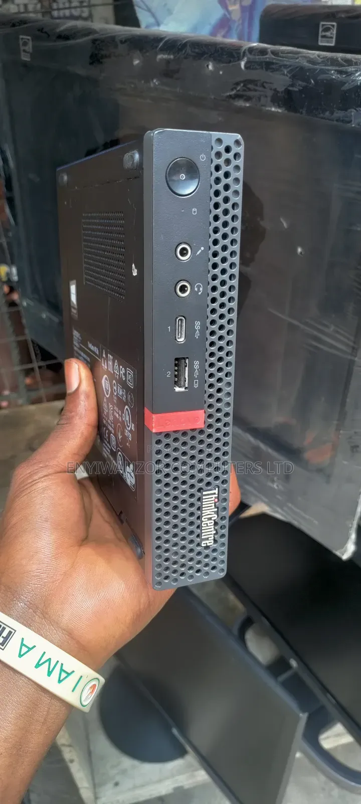 Desktop Computer Lenovo ThinkCentre M720 8GB Intel Core i5 SSD 256GB
