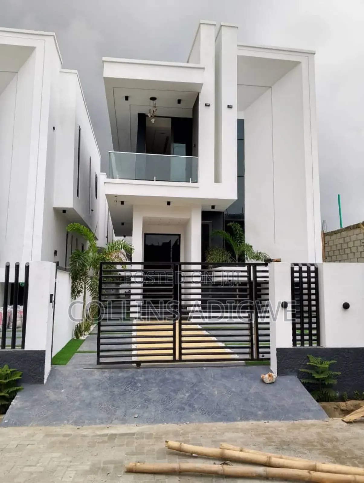 5bdrm Duplex in Lekki Ajah for sale