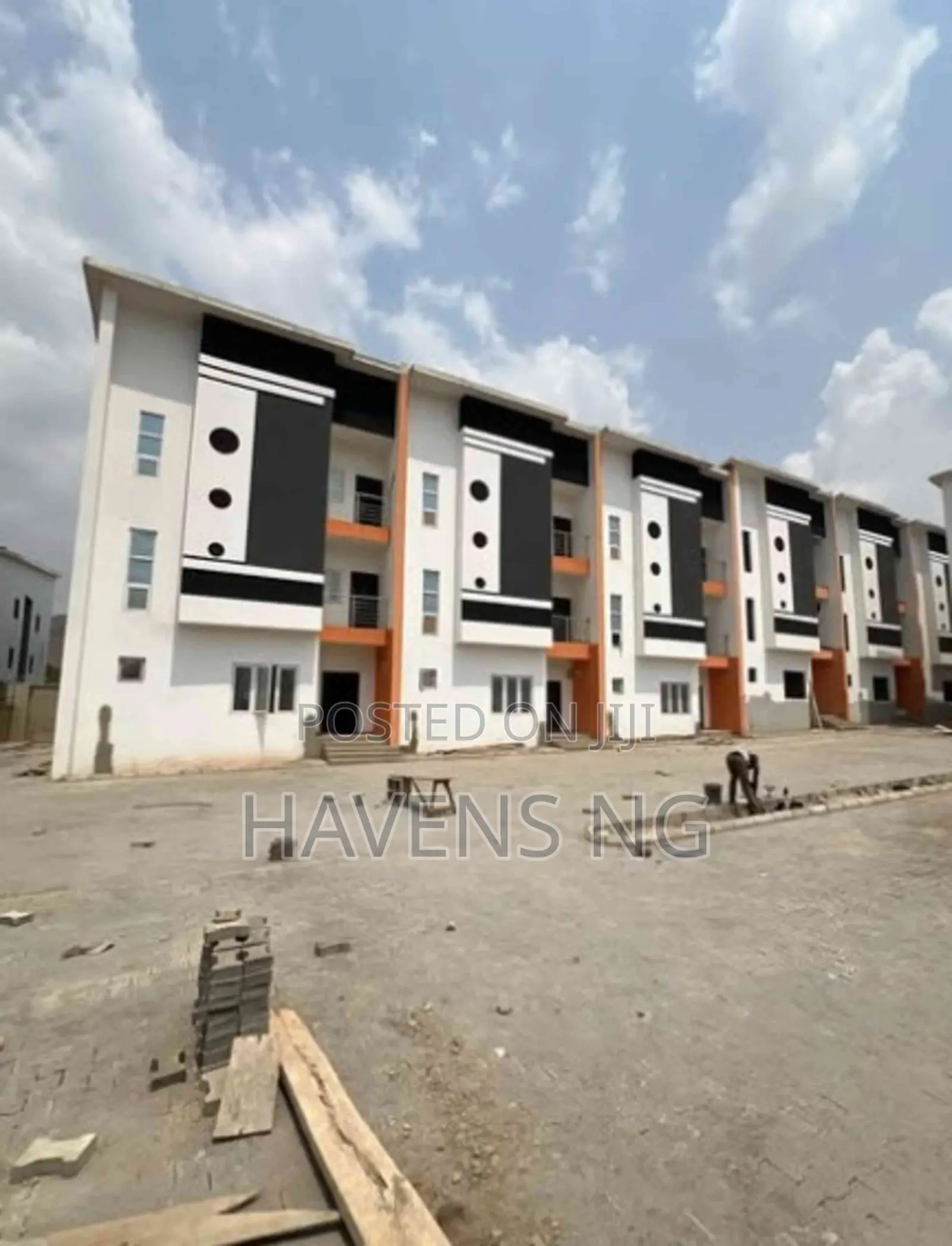 4bdrm Duplex in Jahi for sale