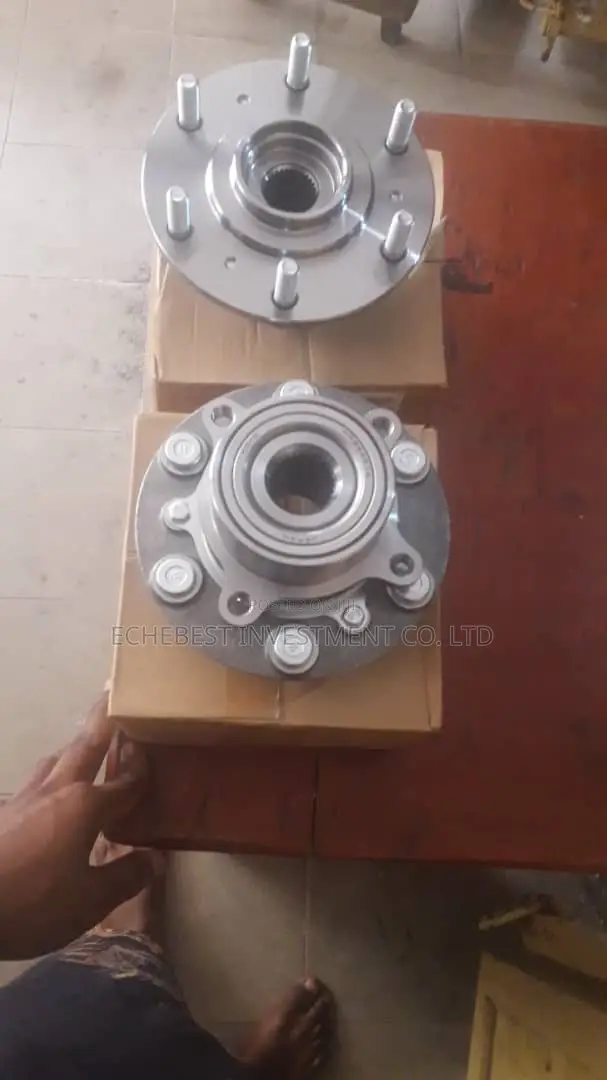Complete Front Wheel Hub for L200 2010 Model 4*4