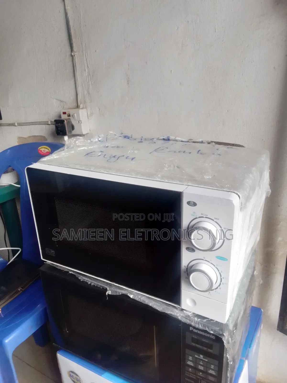 Newly Arrived, Uk Imported Essentials Microwave Oven 20l