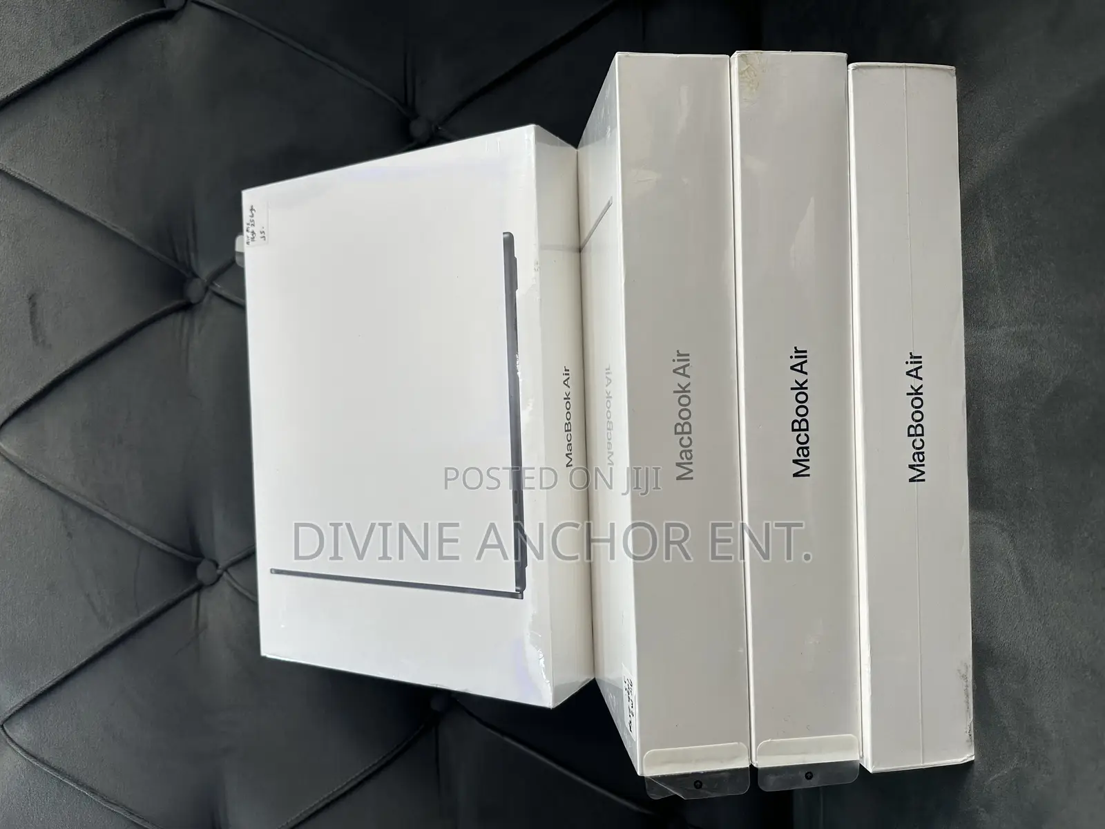 New Laptop Apple MacBook Air 2022 M2 16GB Apple M2 SSD 256GB