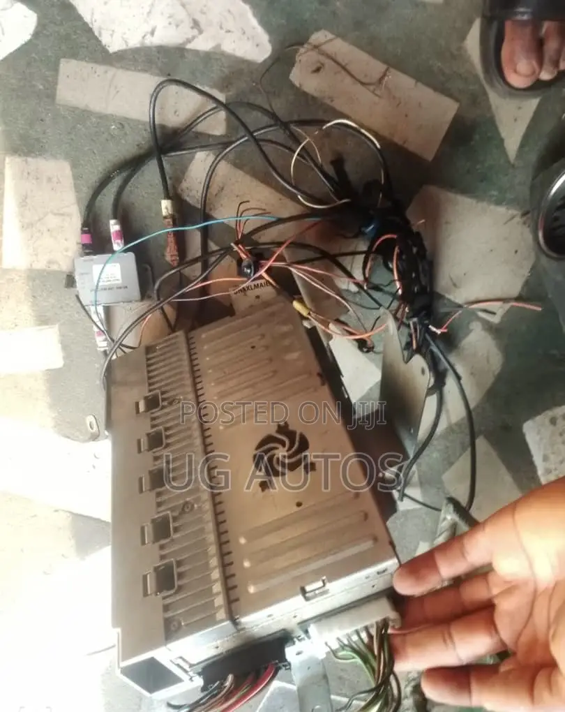 Radio Amplifier Mercedes Benz S-Class (W221)