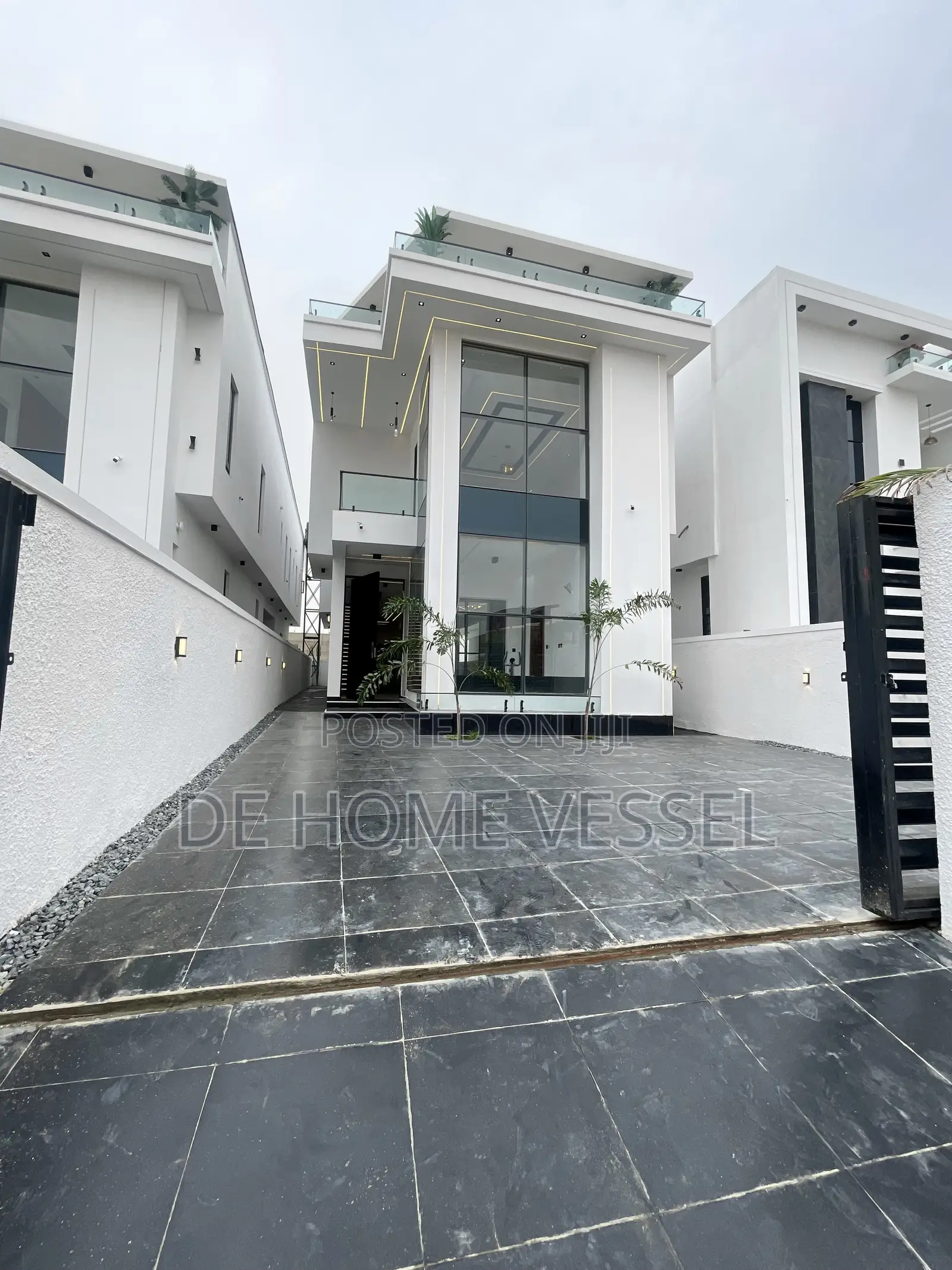 5bdrm Duplex in Ajah for sale