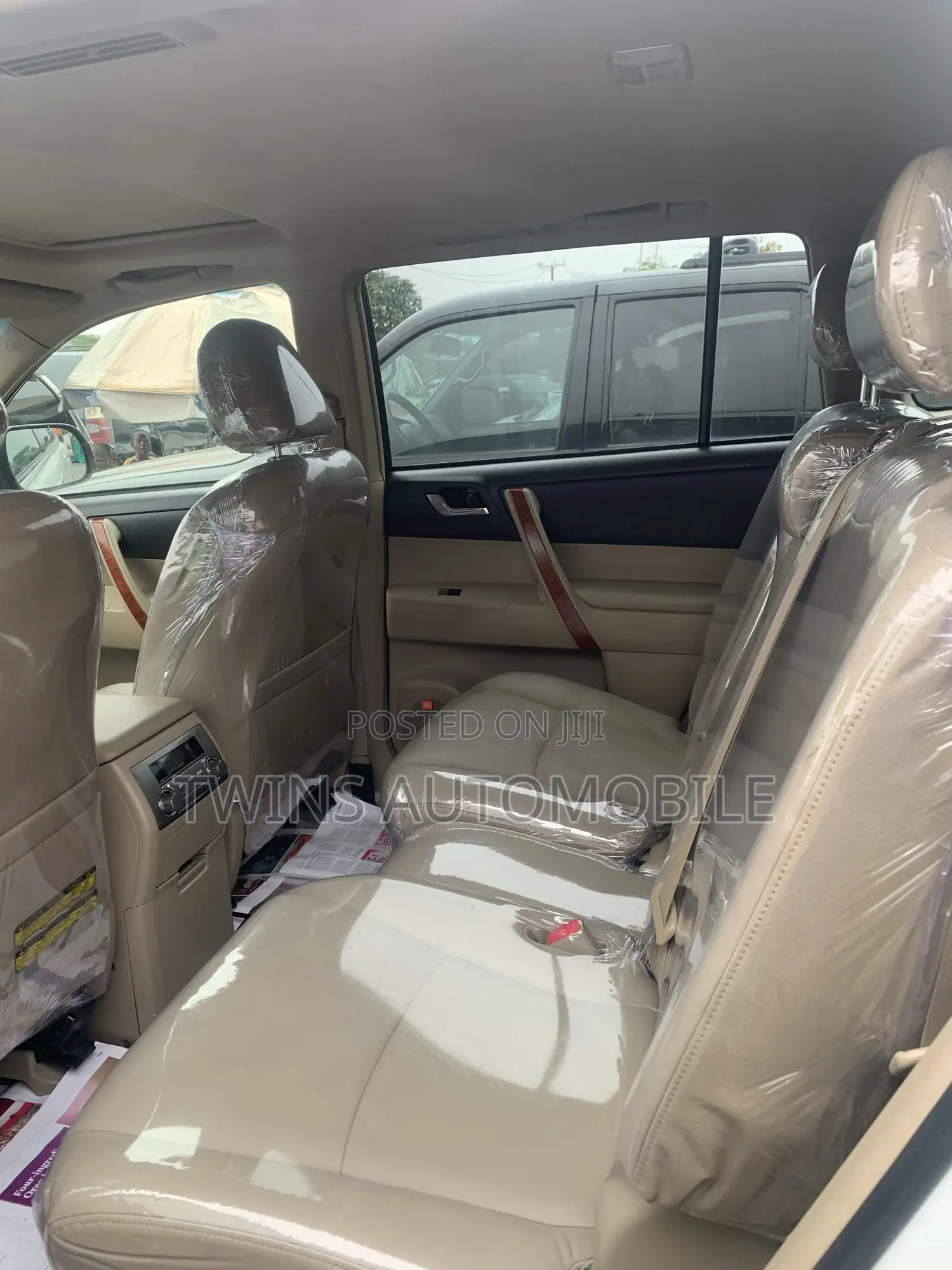 Toyota Highlander Limited 2010 White