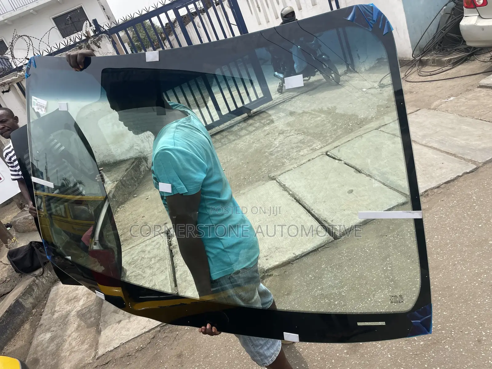 Front Window Screen Sienna 2012