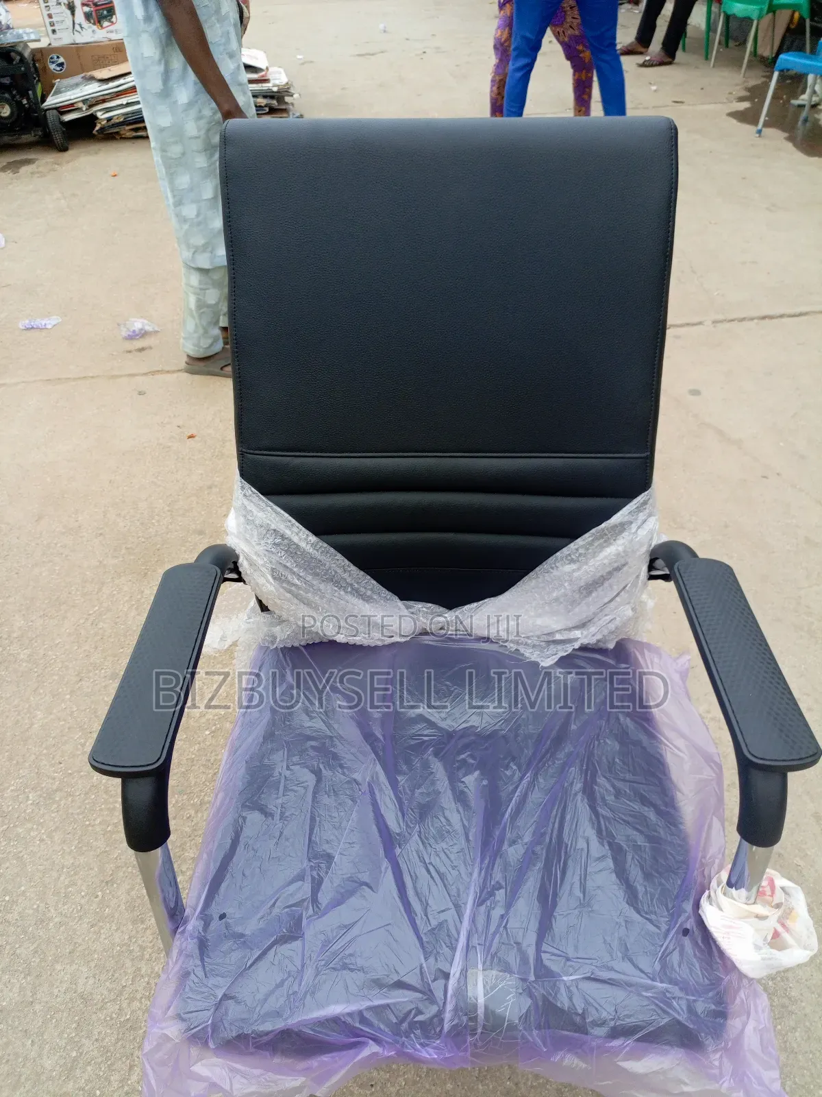 Executive Leather Visitors Chair, With Armrest.