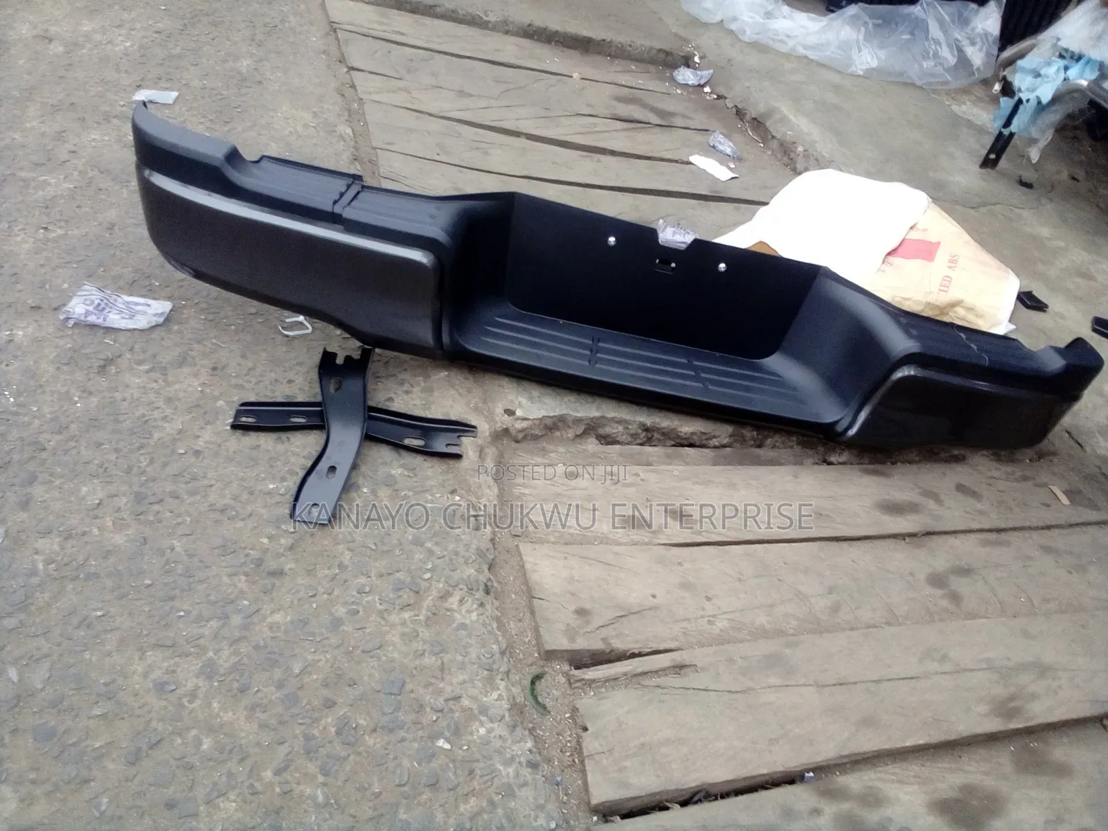 Back Bumper Hilux Gr 2025